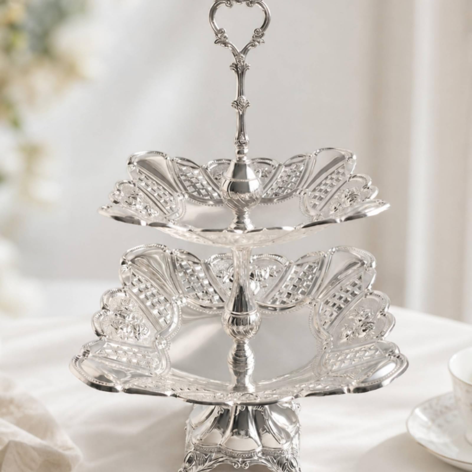 Servierschale mit Fuß versilbert Gebäckschale mit Fuß durchbrochen Servierschale Ständer für Gastgeber, Kaffeetafel, Tischdeko, Hochzeit, Silberne Zweistöckige Obstschale