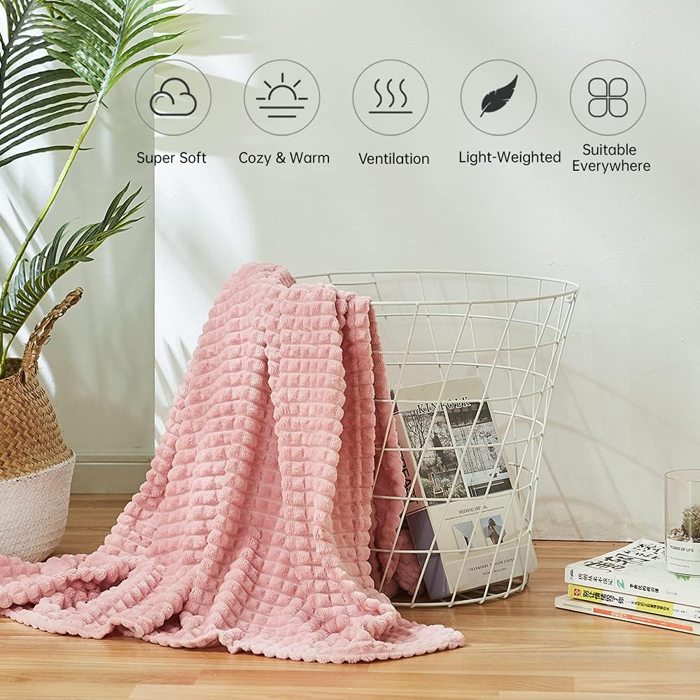 Simple&Opulence Luxury Microfiber Super Soft Throw Blanket with Stereoscopic Grid Design (Blush Pink, 50" x 70")