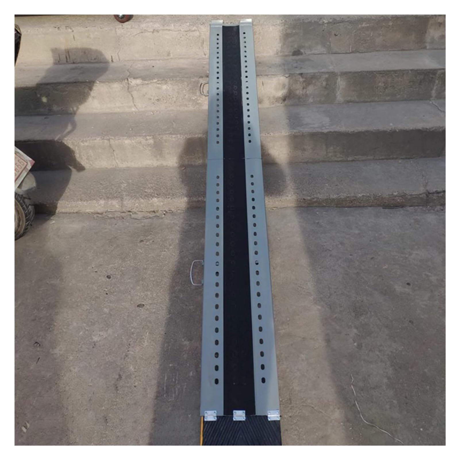 Rampa de umbral, rampa plegable antideslizante para silla de ruedas, escalones portátiles para motocicletas, escaleras, puertas, rampa para discapacitados, carga de 330 libras (color: 2 m, tamaño: 3