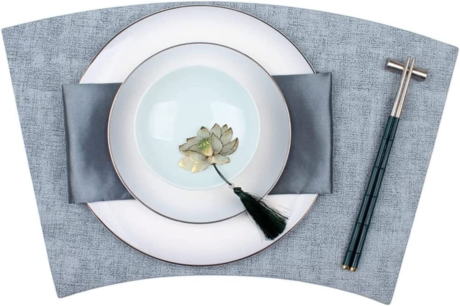 Ensemble de vaisselle complet avec assiettes, bols et sets de table modèle D
