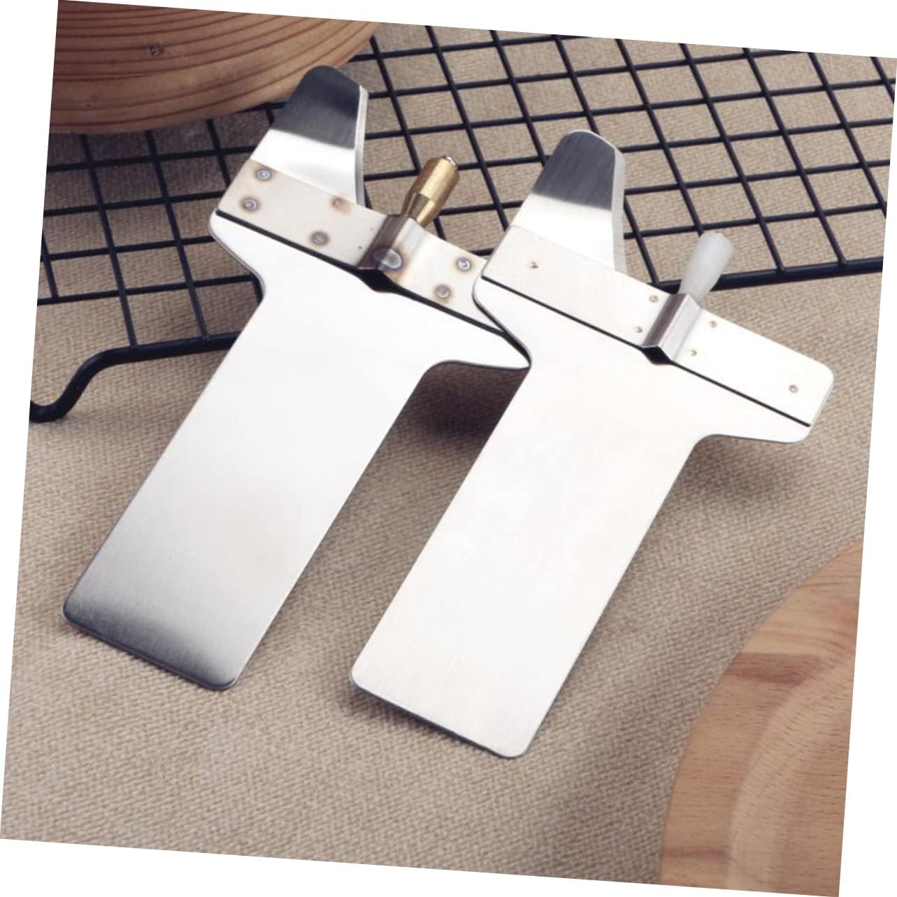 SHOWERORO Dough Paste Cutter Kitchen Tool Noodle Chopper Stainless Steel Copper Roller Design