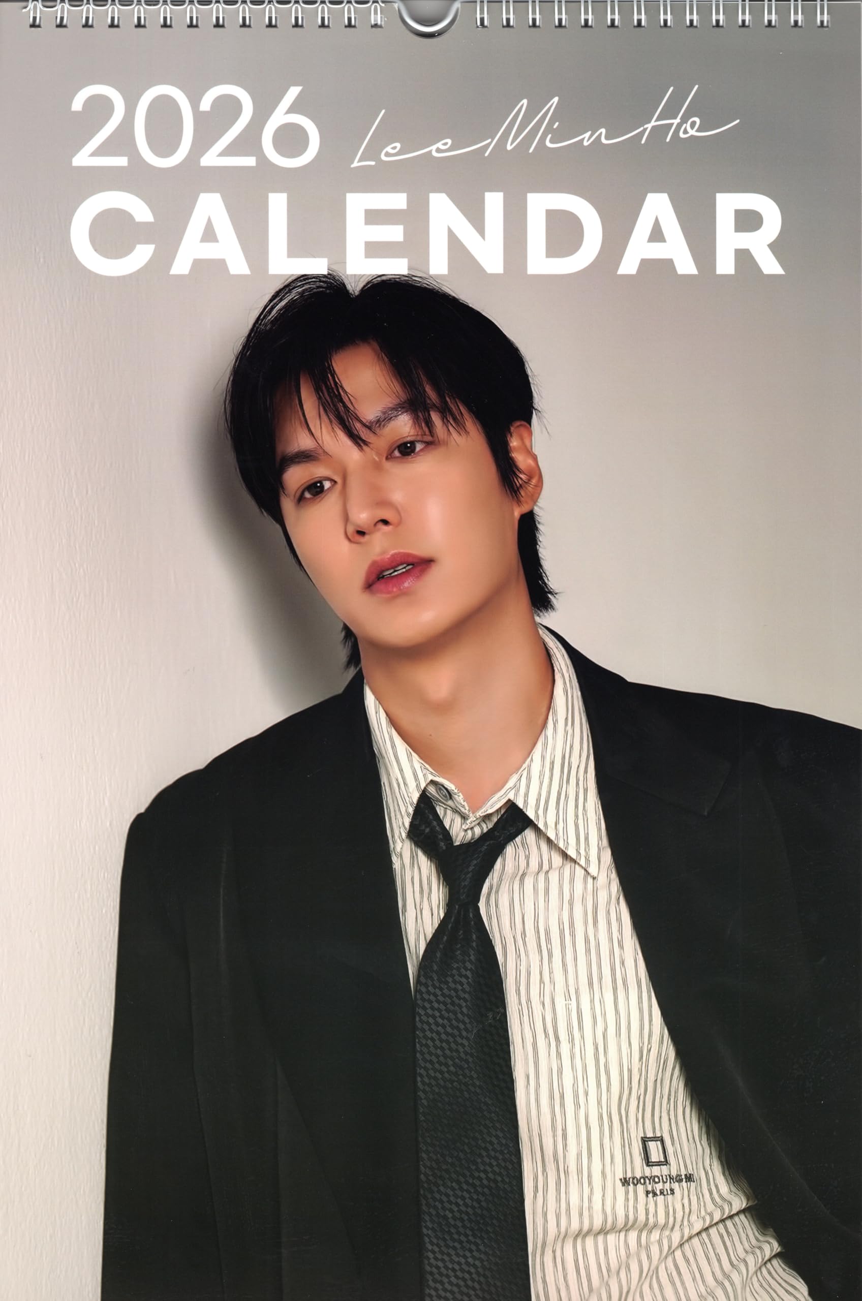 イ·ミンホ   大型ポスター39枚セット　オマケ付き Amazon | イミンホ グッズ 大判 壁掛け カレンダー 2026年 (令和8年) +