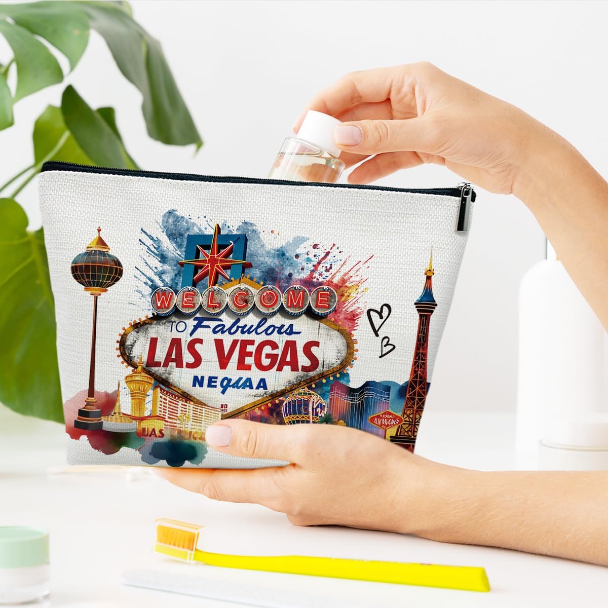 Las Vegas Travelling Gifts Makeup Bag, City Travel Cosmetic Bag for Purse, Watercolor Gifts, Las Vegas Souvenir, Trip Favors for Traveller, Travelling Lovers, City Themed Organizer - Image 4