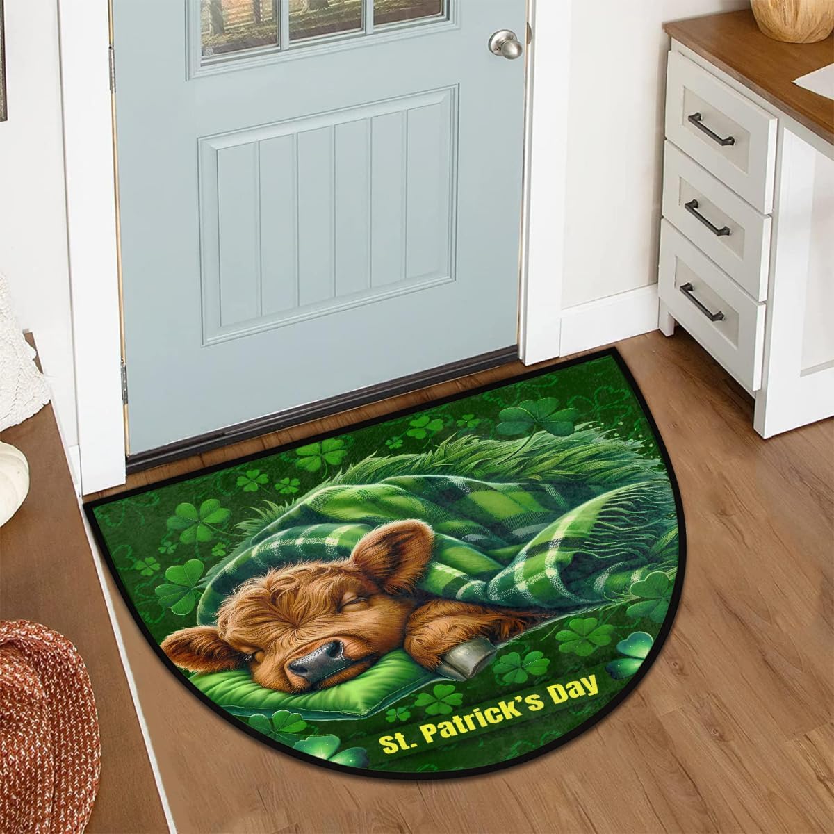 Half Round Door Mat St Patrick Day Green Half Moon Rug Washable Half Circle Area Rugs Indoor Entrance Non Slip Semi Circle Bathroom Rugs Floor Carpet for Kithen Bedroom Decorative Gift
