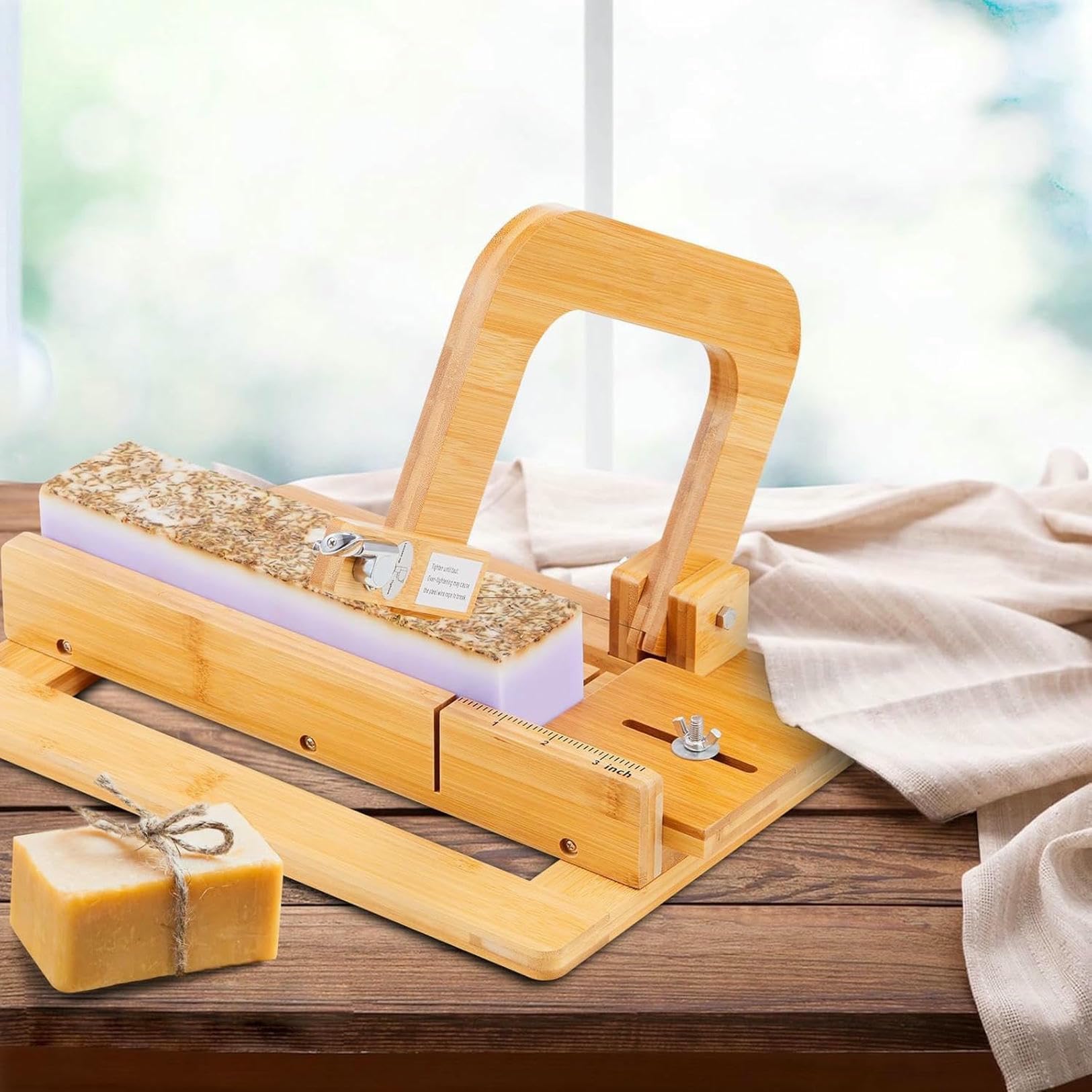 Cortador de jabón de bambú, cortador de jabón de madera, mesa de corte de jabón hecha a mano con superficie plana lisa para jabón de pan, velas
