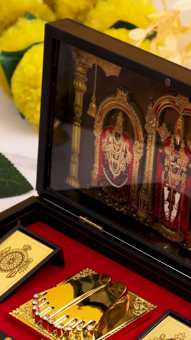 Buy MANTRA SOUVENIR 3D Tirupati Balaji Idol with Charan Paduka