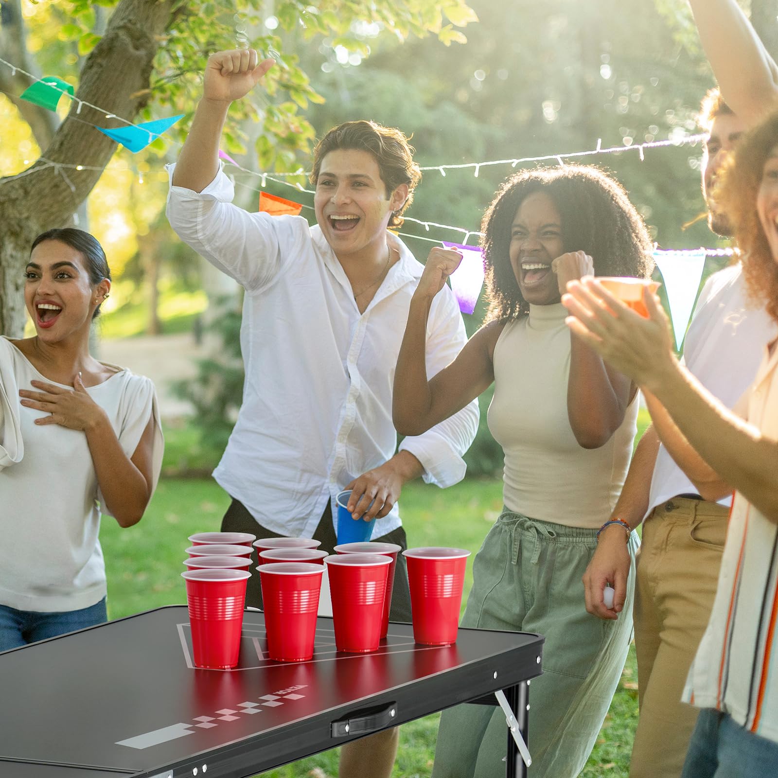VEVOR Tavolo da Beer Pong Portatile da 2,4 m, Tavolo Pieghevole Rialzato da 91 cm Maniglie per Trasporto e 6 Palline da Pong, Leggero per Portellone Posteriore Auto per Viaggio, Campeggio, Nero