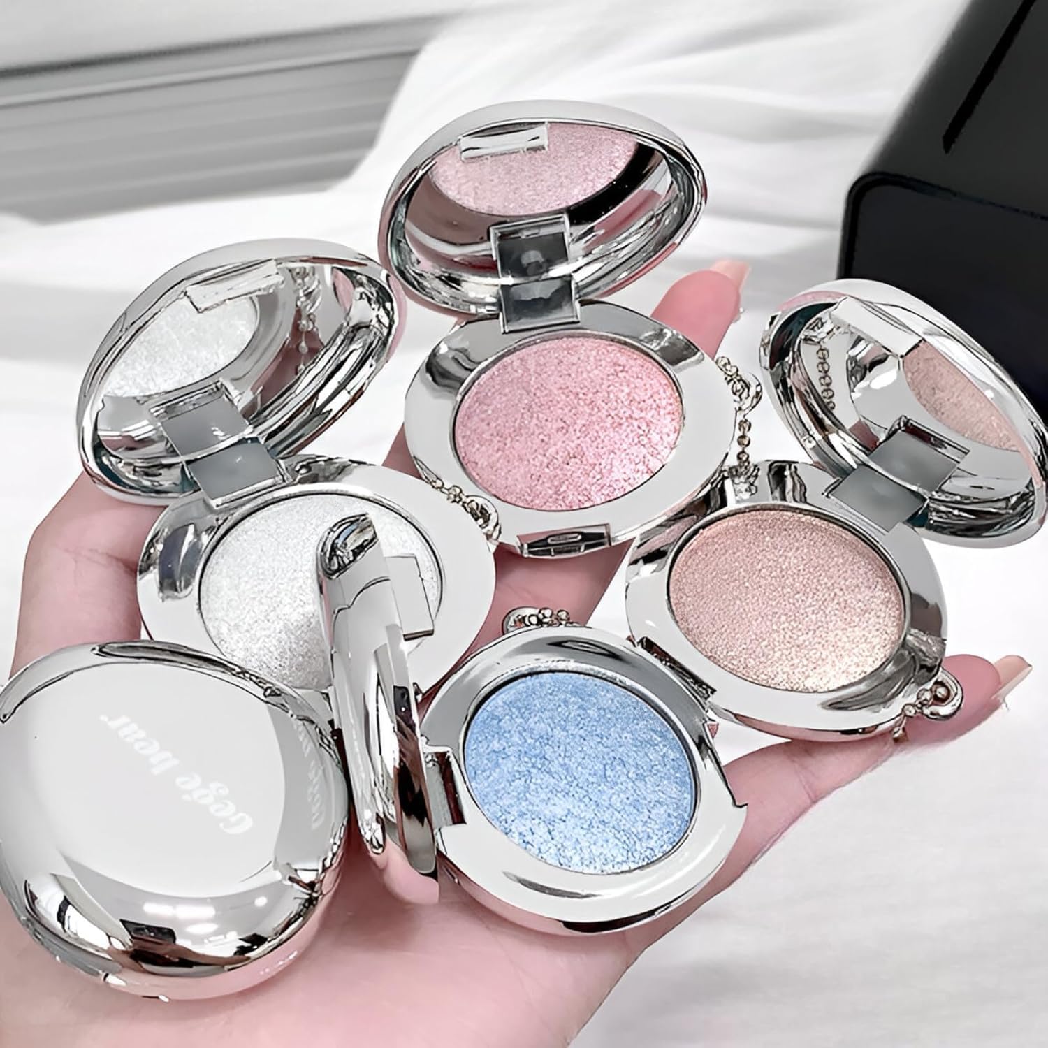 Gege Bear Cute Highlighters | Silky pigments for long lasting shimmer look | Creamy, Lightweight, Easy to Blend | Shimmering Shades Aesthetic Highlighter | Chain Compact Design | Diamond Flow High Light Brightness | Perfect Highlighters for Cheeks Brow Bone Body (04# Glacier Blue, 2g)-image-47