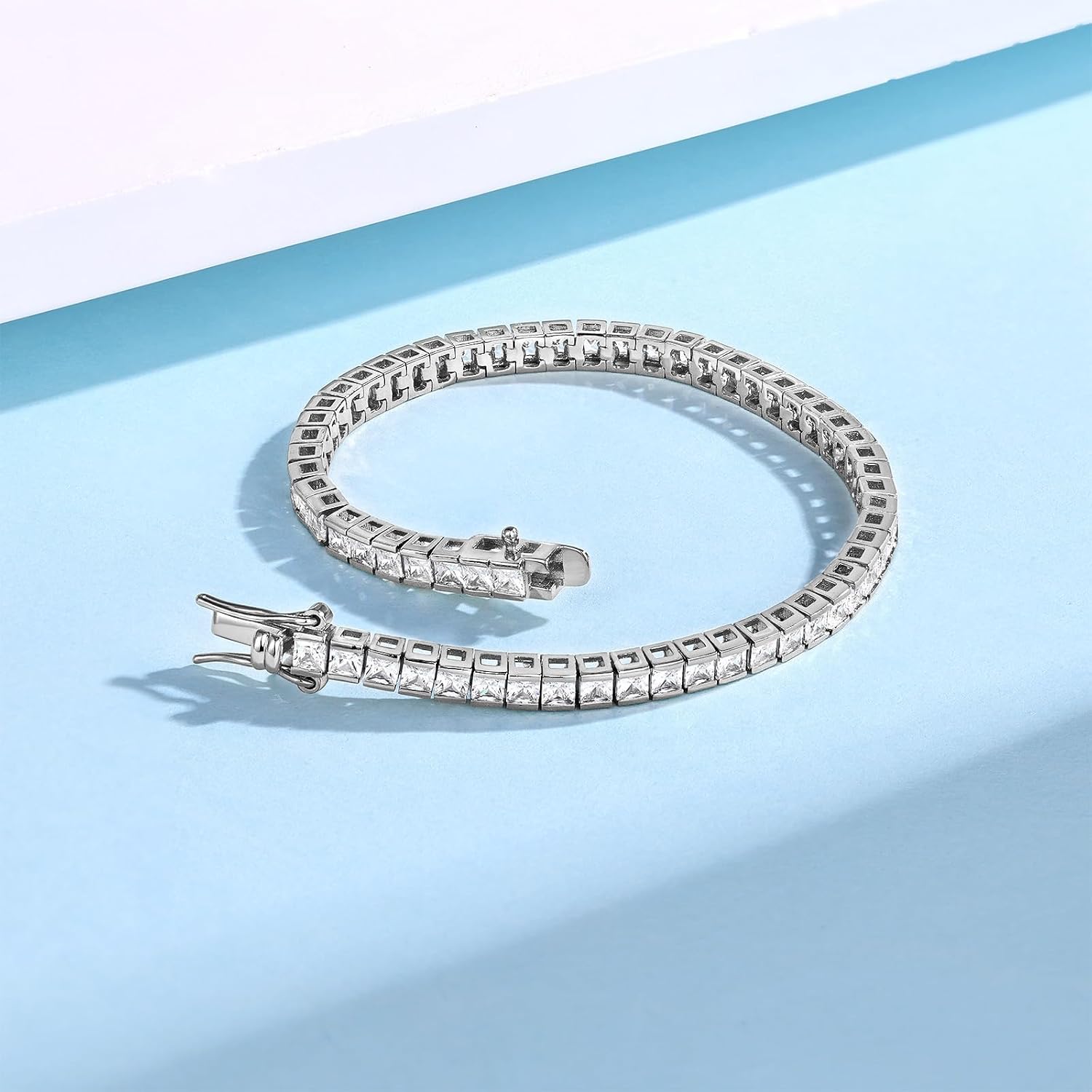 Gemsme Square Cubic Zirconia Tennis Bracelet for Women, 2.5mm Thin 2.5 * 2.5mm Square Cut 18K Yellow Gold/White Gold Plated Elegant Everyday Jewelry Gift