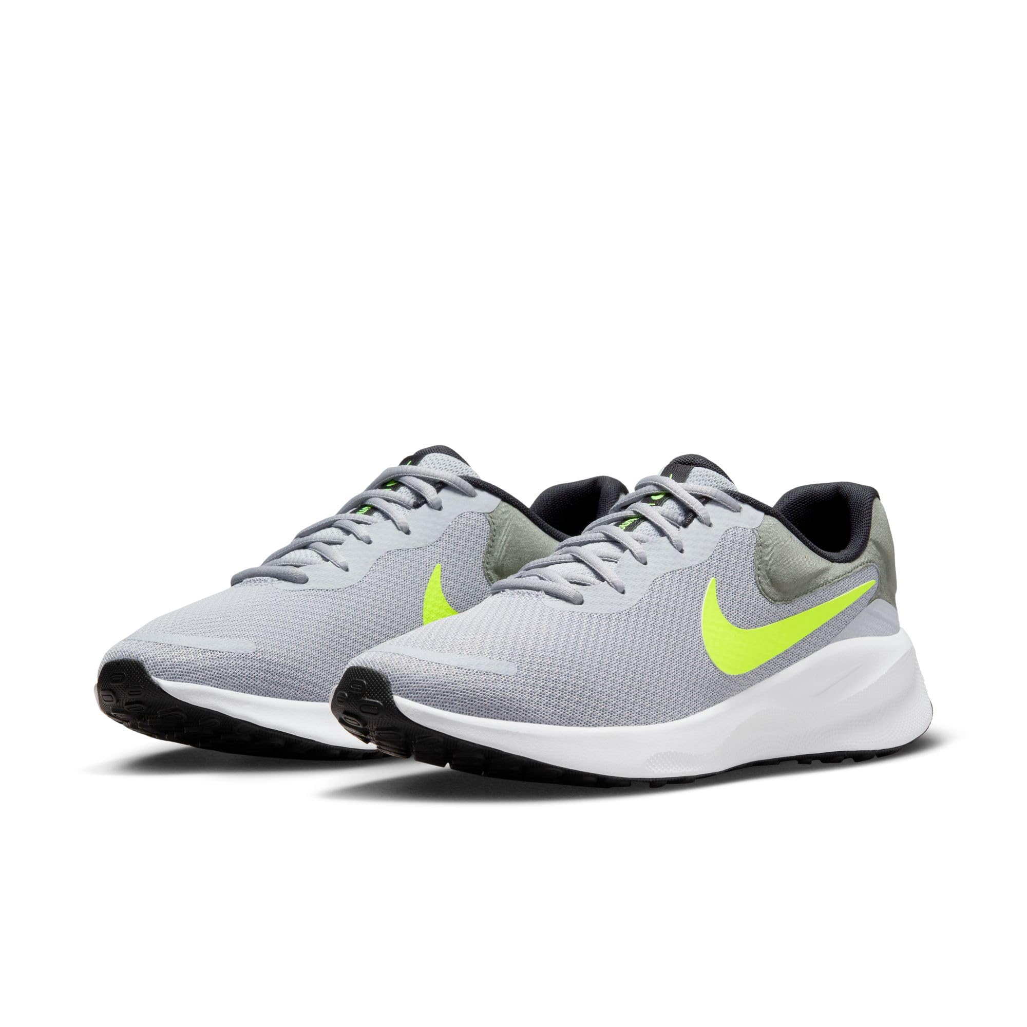 NIKE Mężczyźni Revolution 7Buty do biegania
