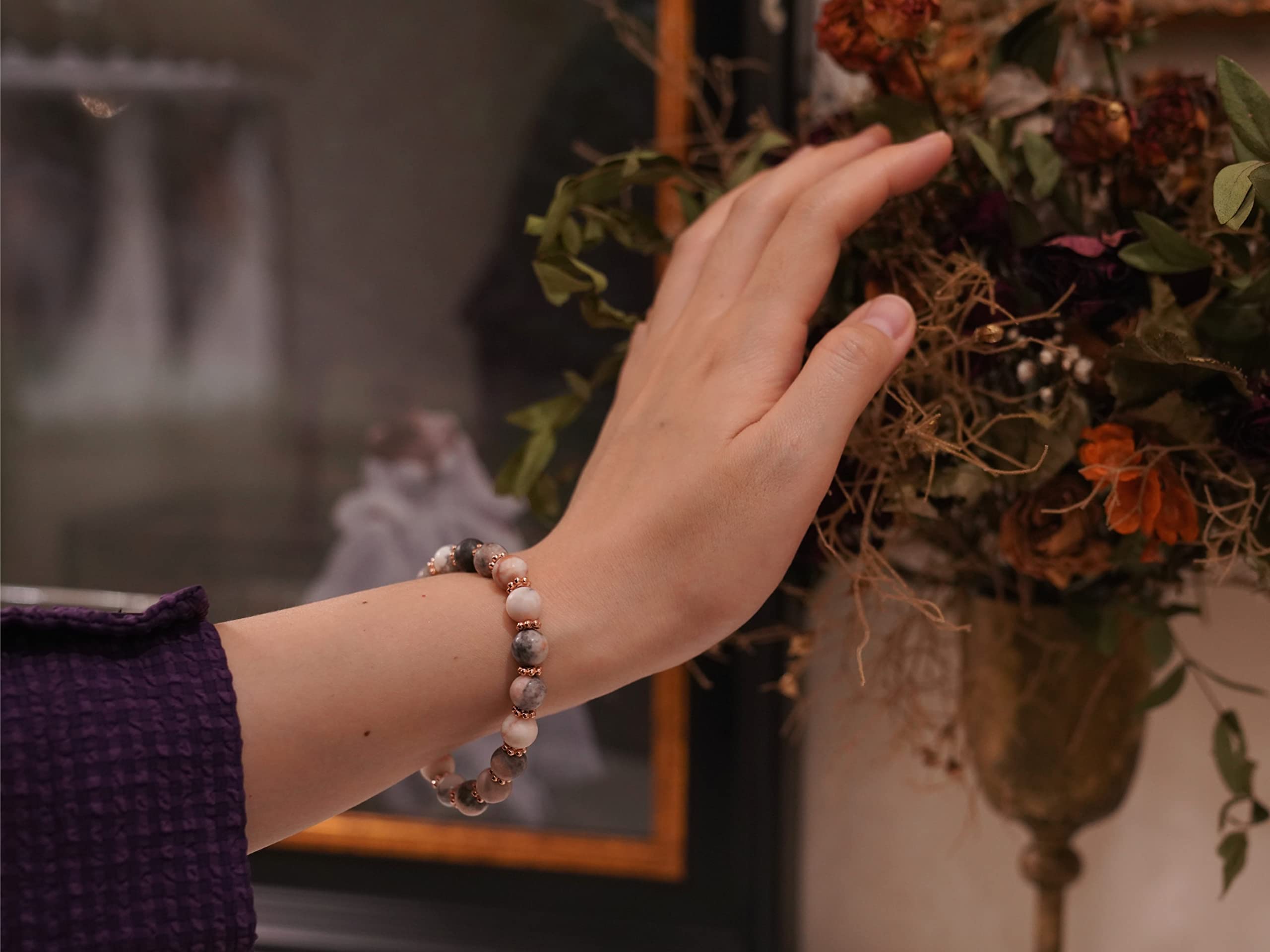 Pulsera antiansiedad para mujer, pulsera de cuentas de cristal, difusor de roca de lava con aceites esenciales para dormir bien, regalos de cumpleaños de aromaterapia para mujeres