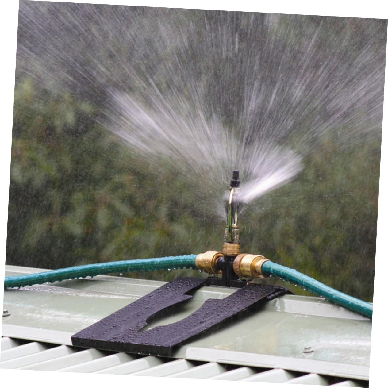 Garneck 360 Rooftop Water Sprinkler System Rotating Garden Irrigation Sprinkler for Lawn Cooling Protection Durable Nozzle for Efficient Watering