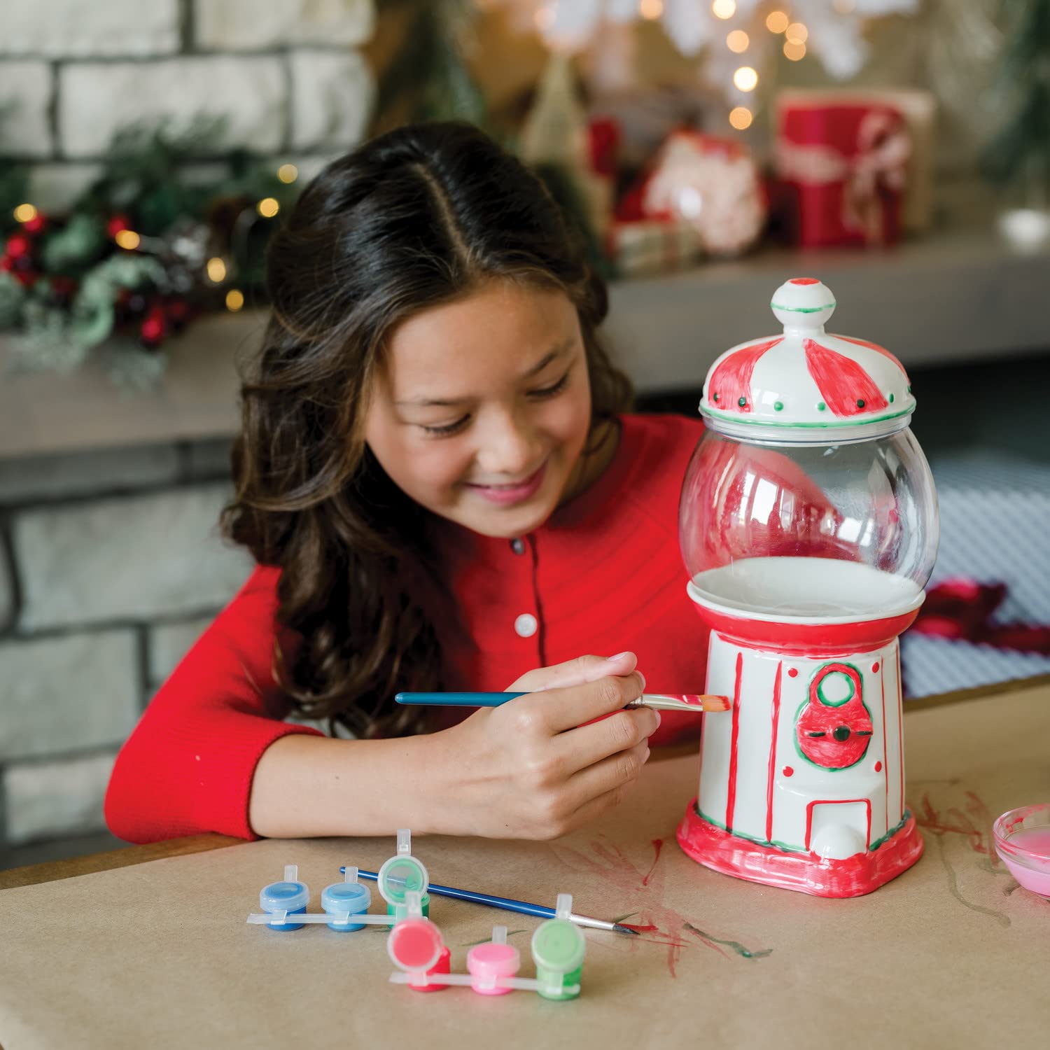 MindWare Paint Your Own Gumball and Candy Jar Kit para niños, incluye 12 pinturas y 2 pinceles, para mayores de 8 años