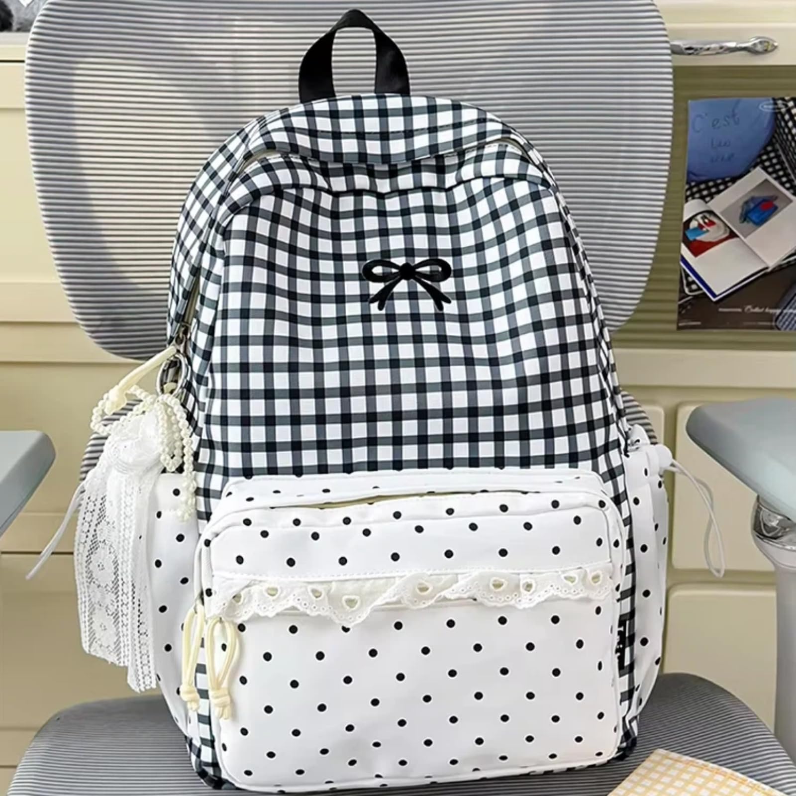 Zaino Gingham Pois Fiocco Ricamato Scolastico | Capiente e leggero, perfetto per scuola e gite, con dettaglio a fiocco e trama elegante.