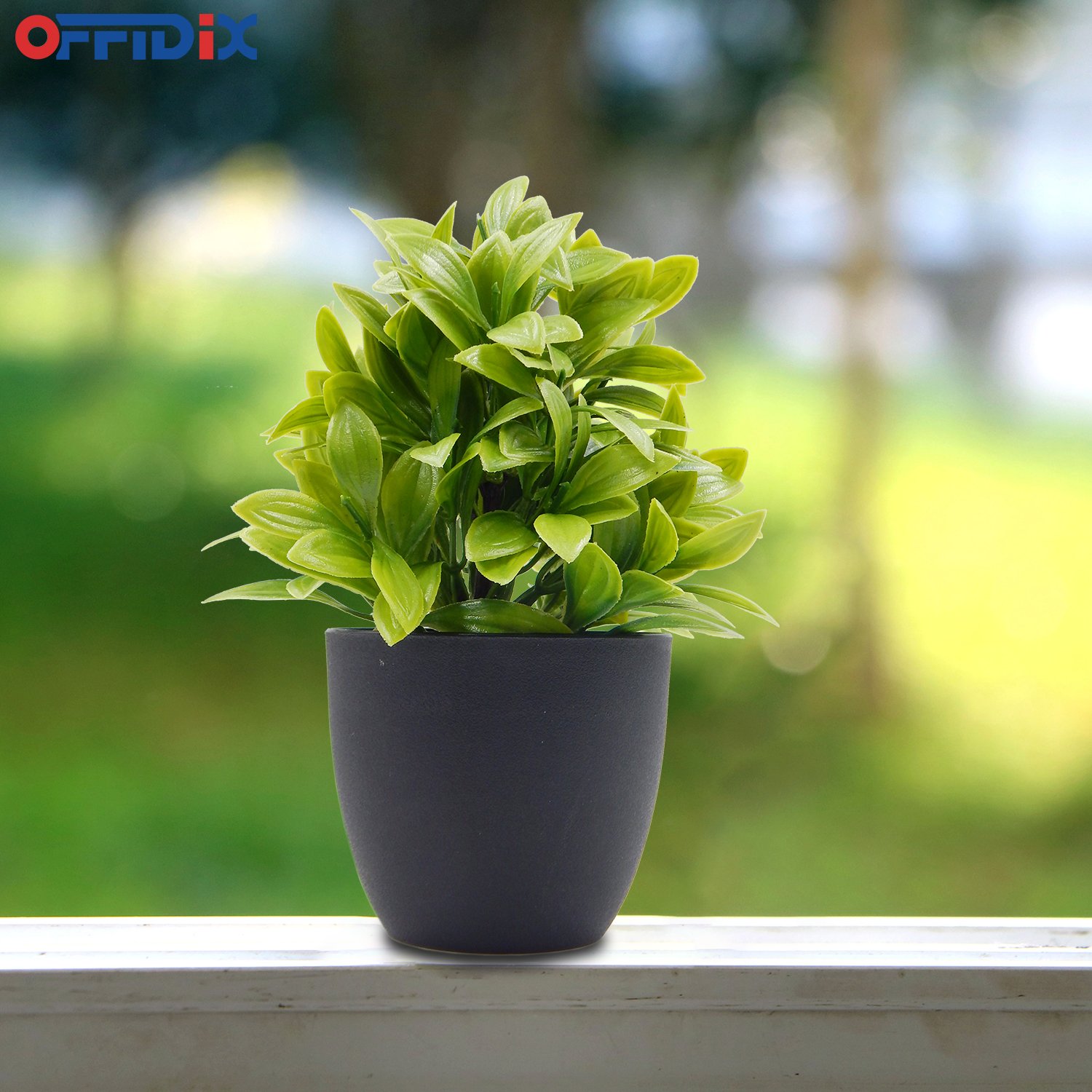 Acquista How-E Vaso da fiori artificiale Crisantemo Decorazione da tavolo Pianta in vaso finta in plastica eterna per balcone in Italia a partire da 4.01