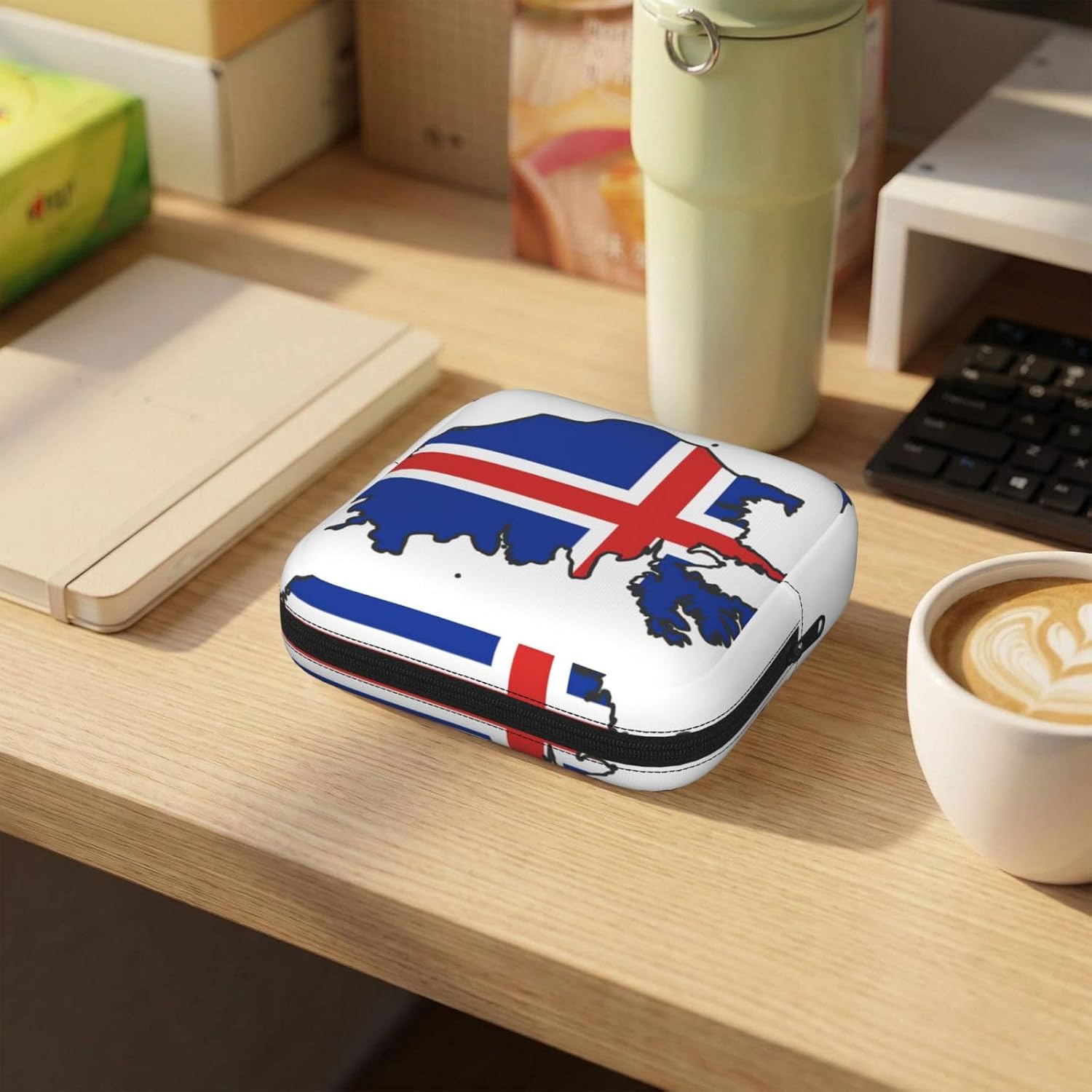 Iceland Flag Map Print Women Period Bag Sanitary Pouch Portable Pad Pouch Tampon Holder Small Zipper Pouch Storage Bag