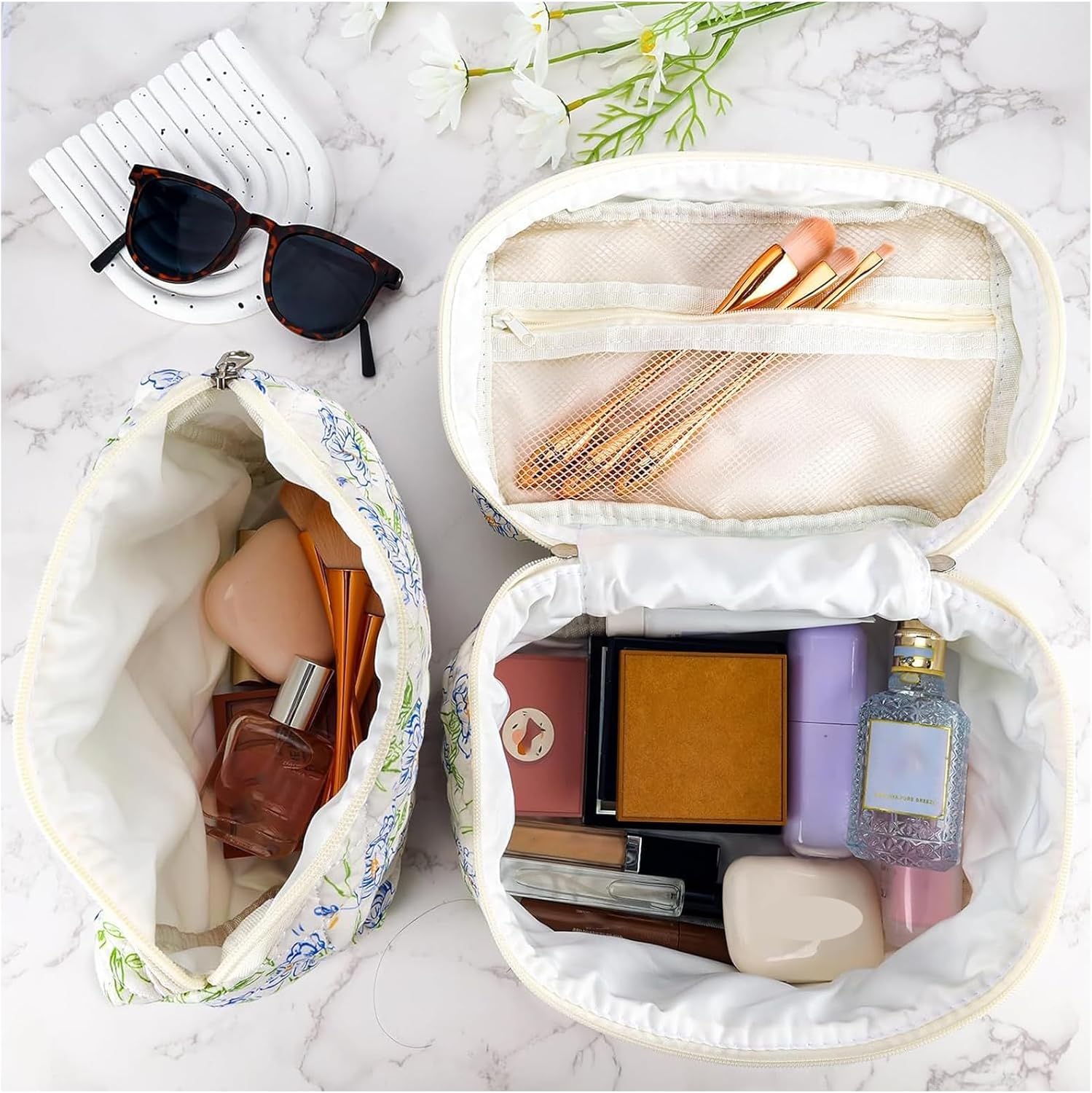RSRSLEII 3 Pcs Quilted Cotton Makeup Pouch, Coquette Floral Quilted Toiletry Makeup Bag for Women and Girls, Aesthetic Travel Organized Cosmetic Bags(03Bear Pattern)