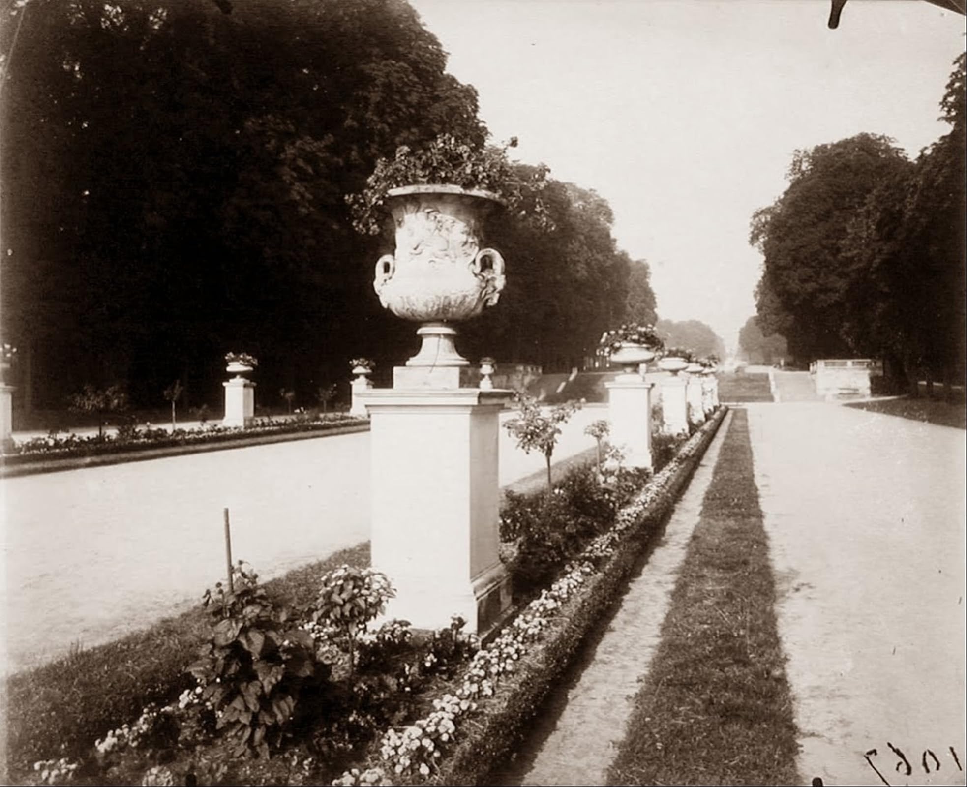 ARTXLXXBN Famous Painting Art Wall Decor Abstract Art Picture Enfants Jardin Luxembourg by Eugène Atget Animal Pictures for Home Decor 60x90cm