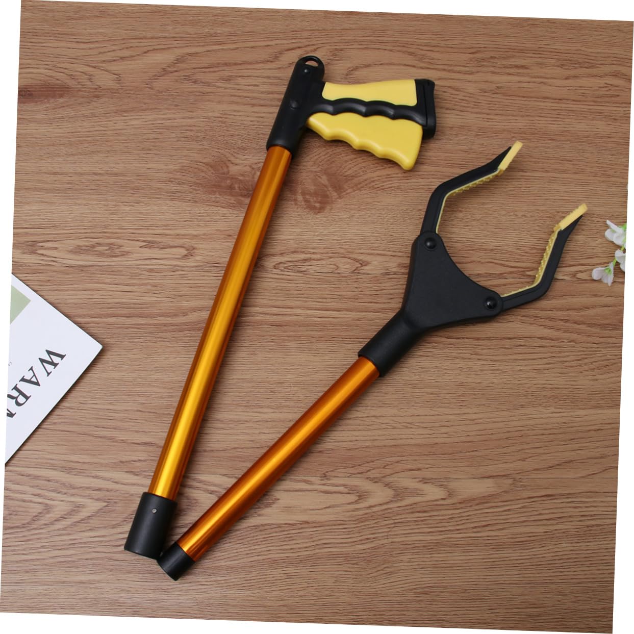 Gold Folding Trash Pickup Clip Multifunctional Garbage Collector Long Handle for Efficient Trash Grabber and Litter Picker