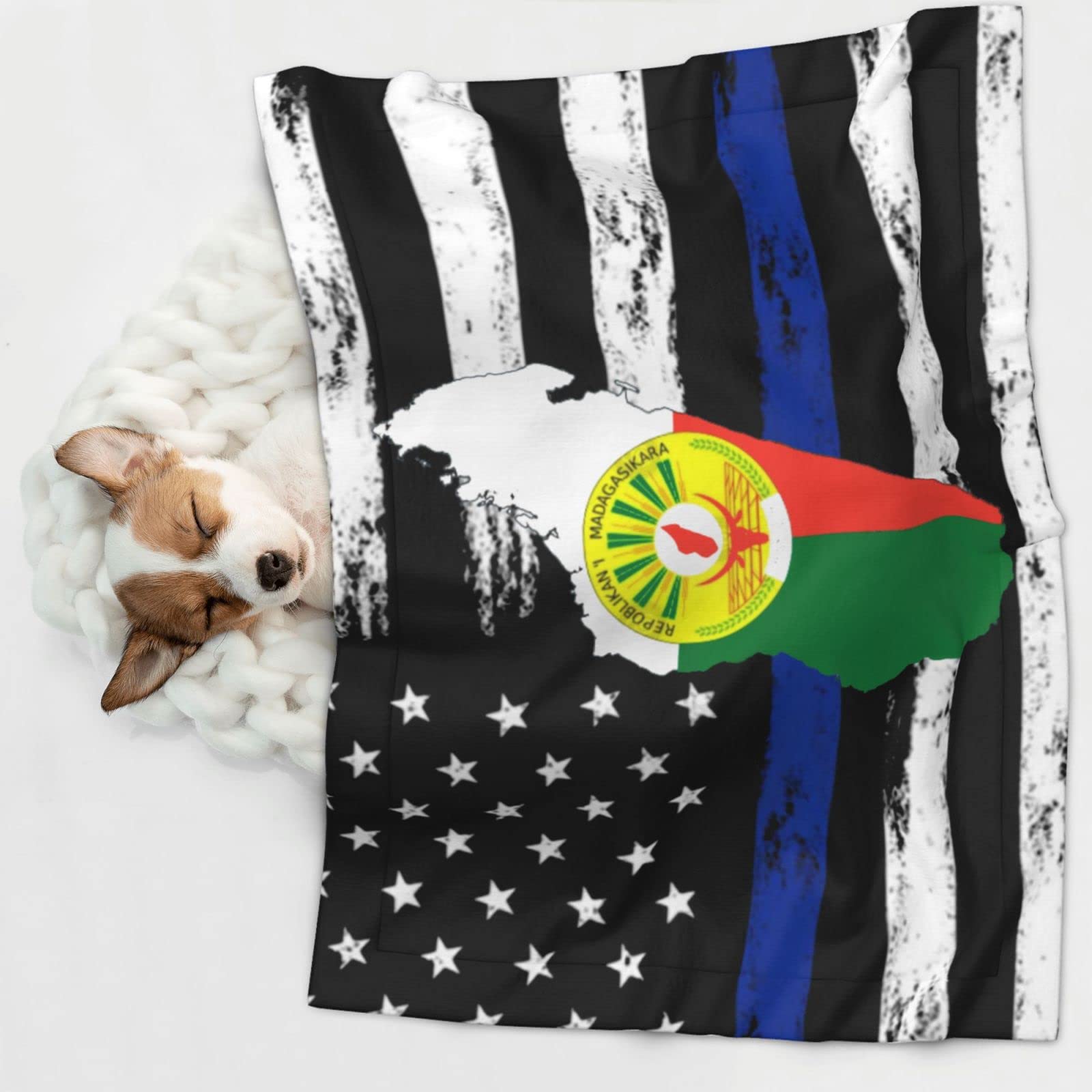 Madagascar Flag Map Soft and Cozy Pet Blanket for Dogs and Cats - Versatile and Comfortable Large
