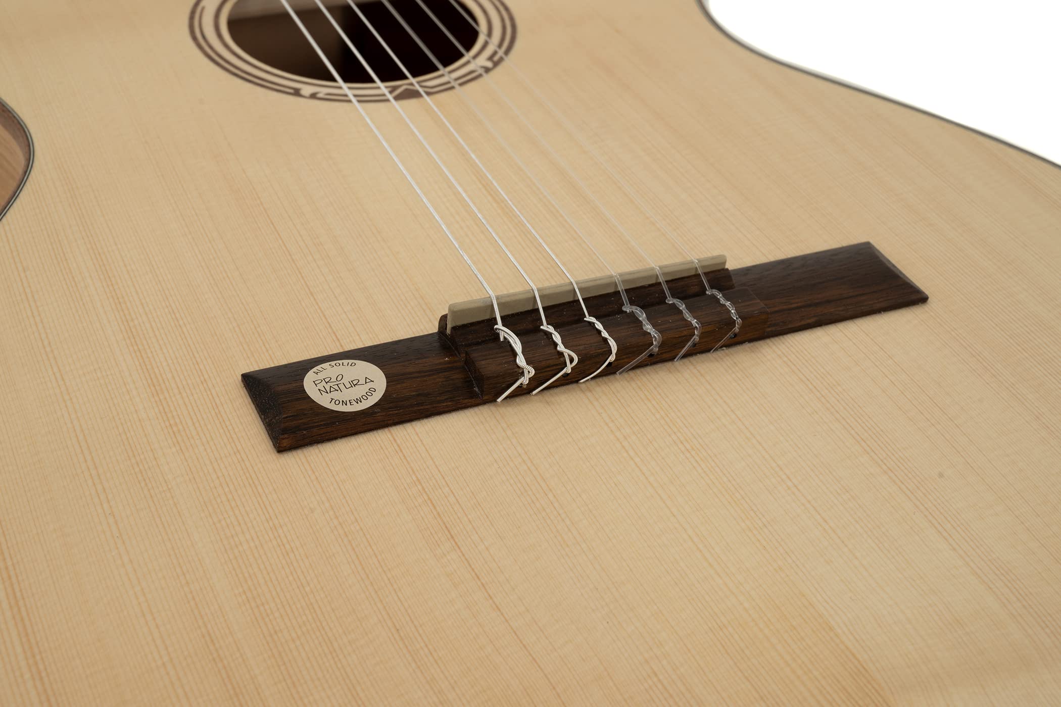 GEWA gitara koncertowa, gitara klasyczna Pro Natura Gold - rozmiar 4/4 - pełna płyta wierzchnia ze świerku - tył/boczki wiśnia lita - kolor naturalny - półmat - struny Hannabach