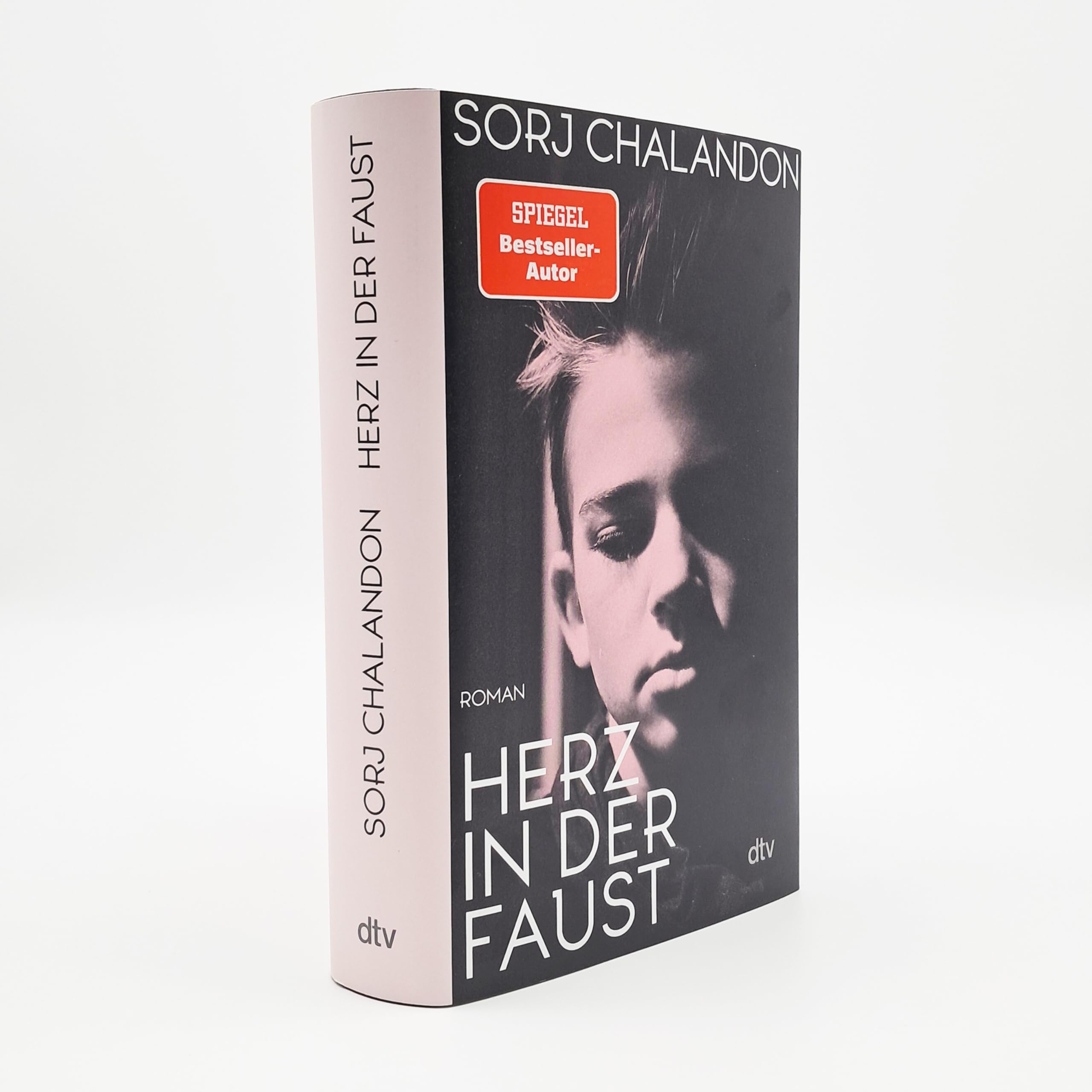 Herz in der Faust: Roman | »Zweifellos haben wir einen der ganz großen Romanciers der Gegenwartsliteratur vor uns.« Thomas Wagner, Der Freitag
