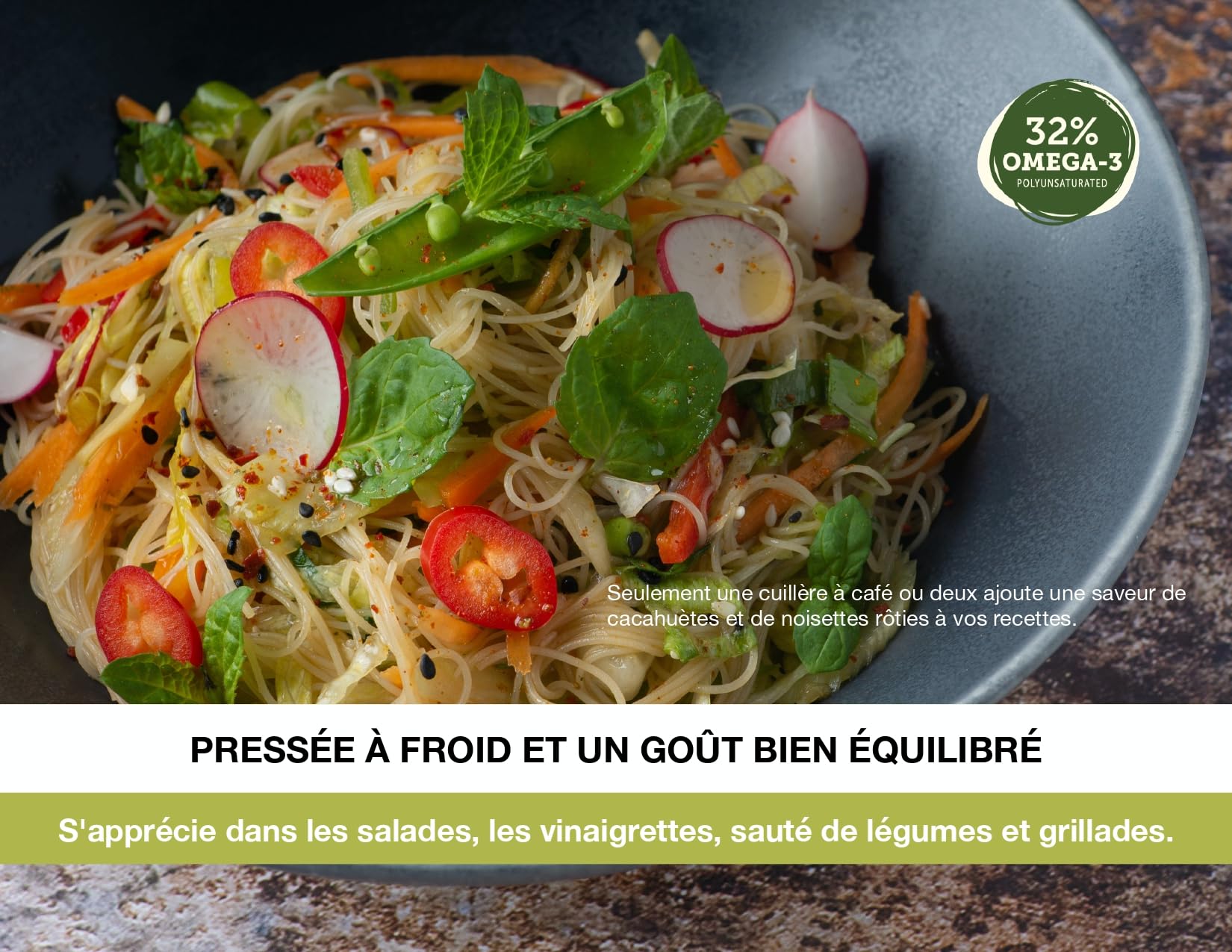 Signé Caméline, Huile de Cameline torréfiée pressée à froid, 250 ml. Notes d'huile de sésame et de noisettes grillées, cuisine asiatique, nouilles ramen, sushi, sautés. Produit du Canada.