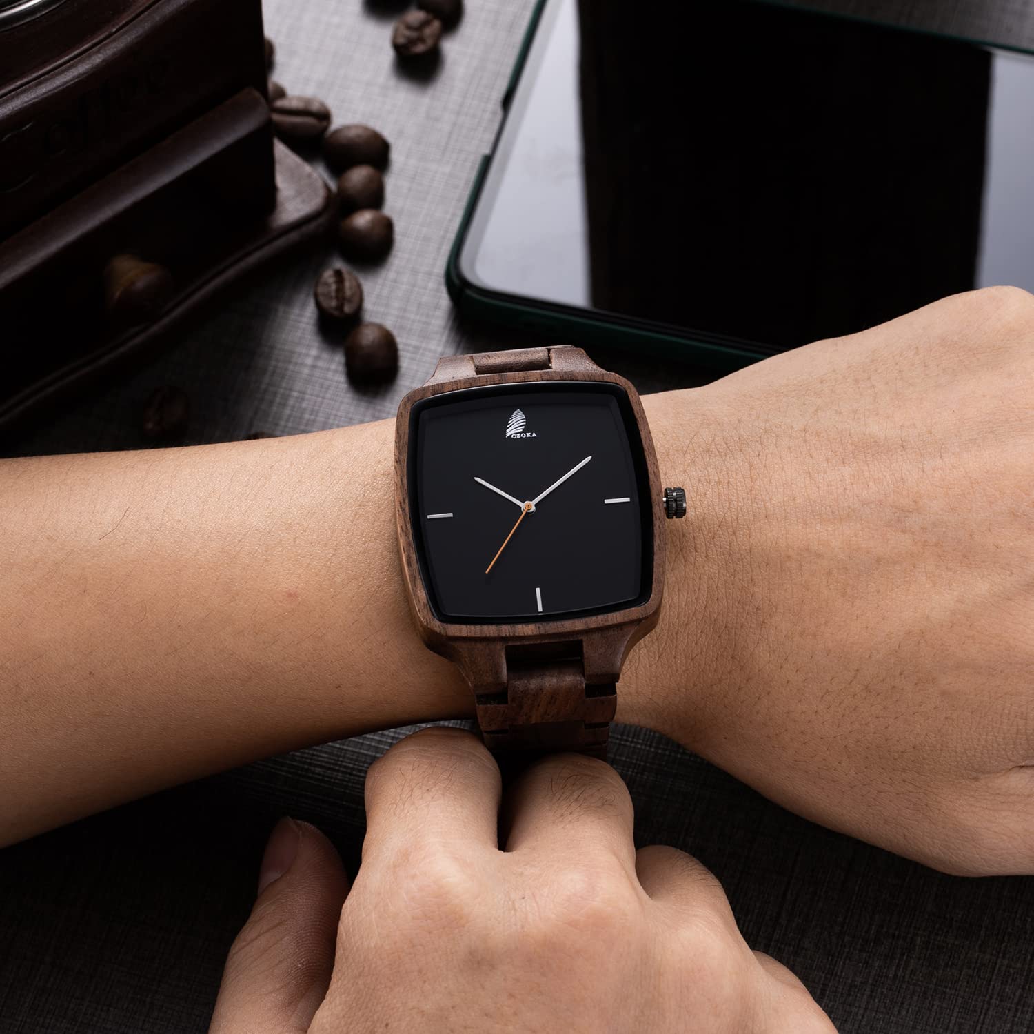 CZOKA Orologio da Uomo e donne in Legno, Noce nero naturale/oliva Orologio di Legno con Movimento al Quarzo Giapponese, con cinturino regolabile