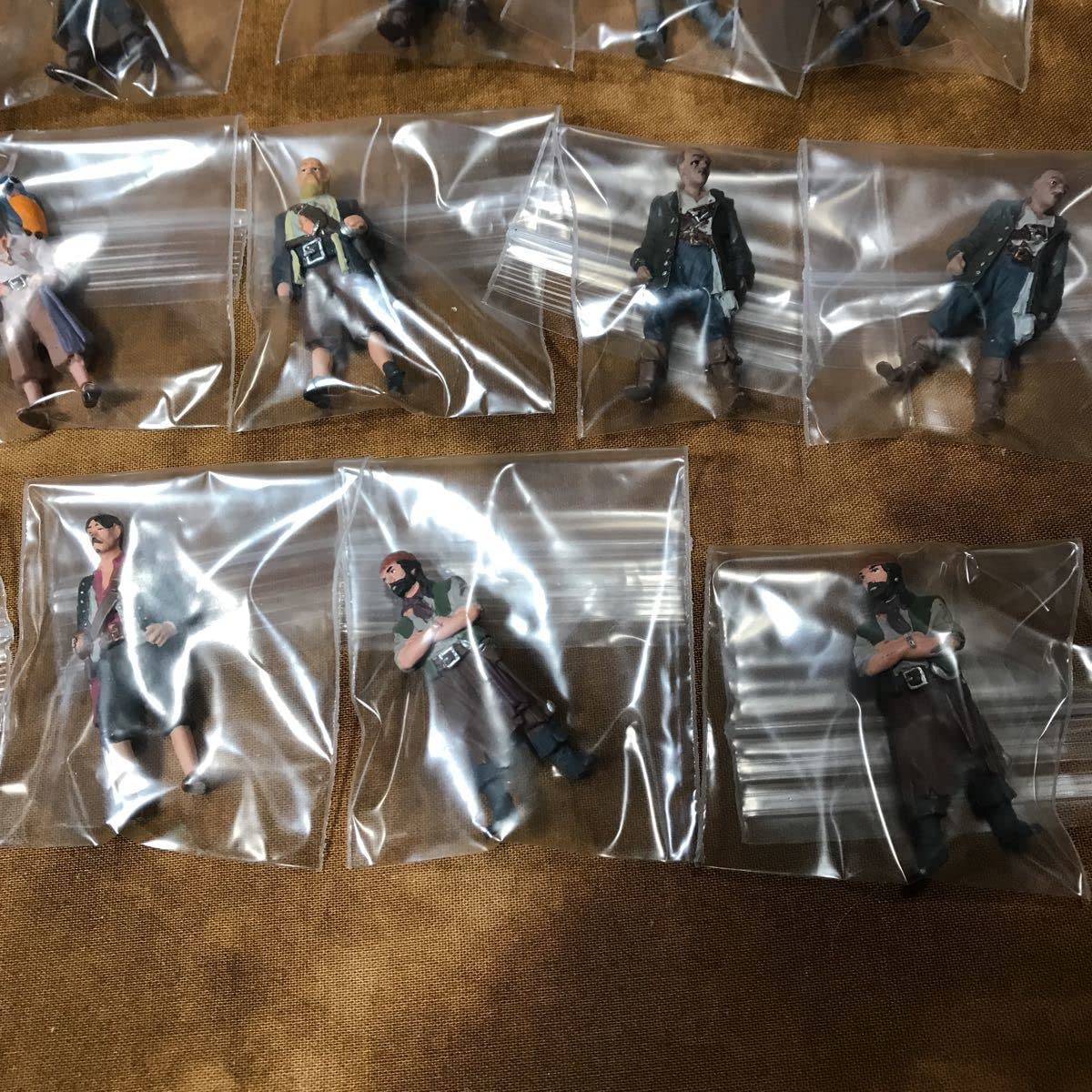 パイレーツ・オブ・カリビアン フィギュアセット(4体) ☆未開封&未使用 パイレーツオブカリビアン フィギュア 4点