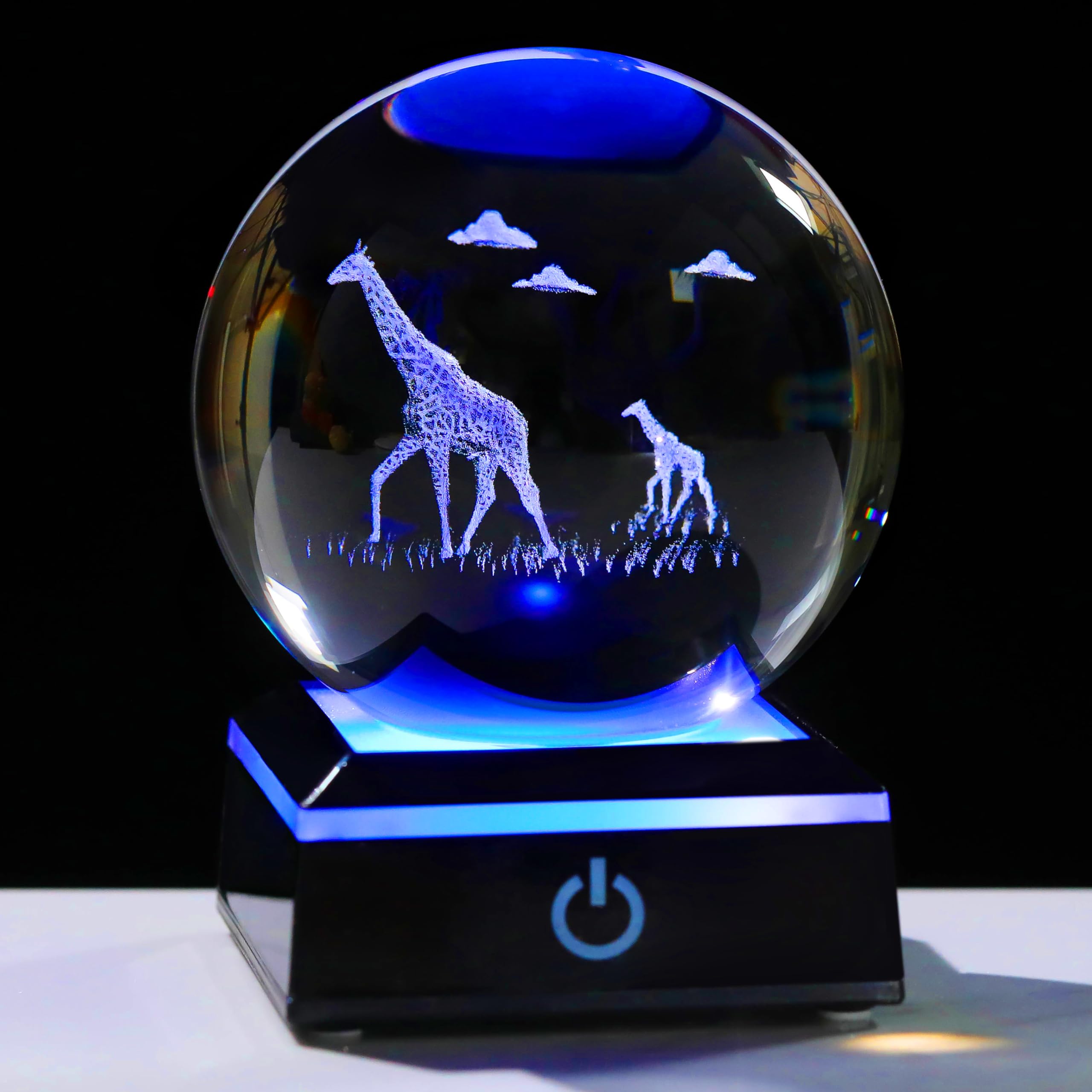 Qianwei Giraffe Gifts for Women Men 3D Crystal Ball 3.14'' - Laser Giraffe Decor Glass Animals Figurines Statue Stuff for Room Night Light Giraffe Gifts for Mom