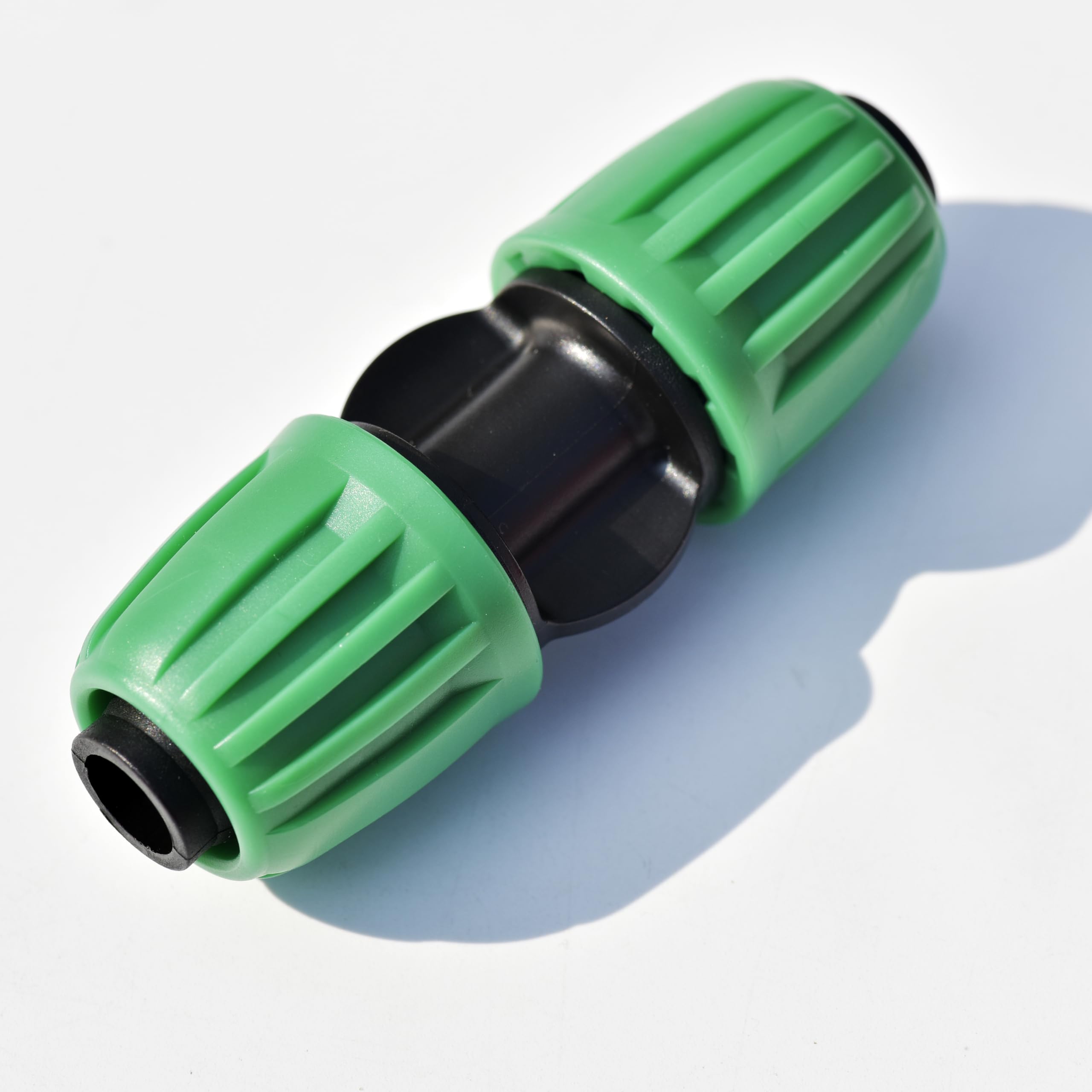 Drip Irrigation Parts, 1/2 inch Irrigation Tubing Coupling Connectors, Locking Caps Barbed Fittings, Fit OD 0.60"-OD 0.65" PE Pipe For Garden Irrigation System-12 Pcs/pack