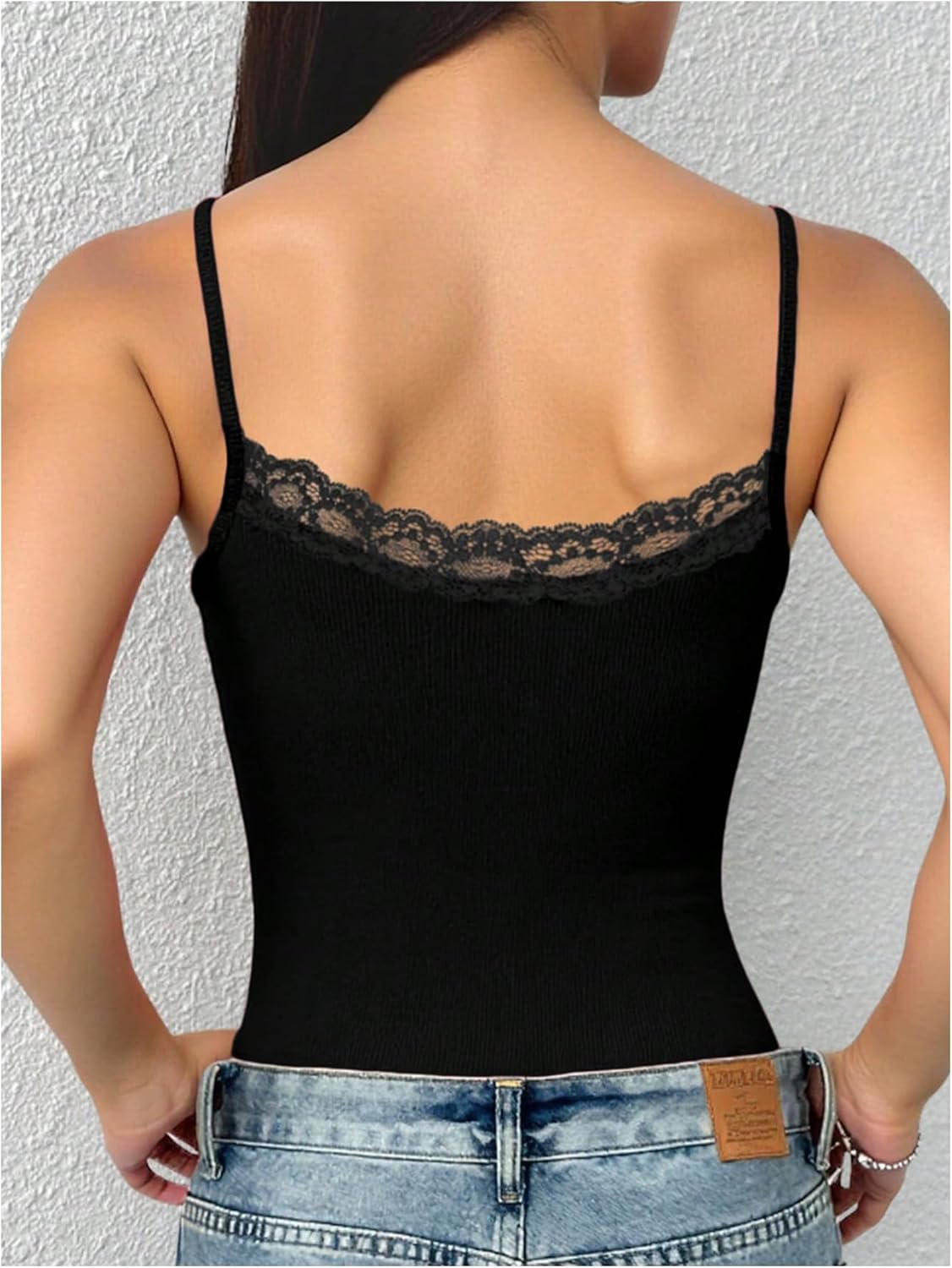 SOLY HUX Women's Lace Trim Camisole Spaghetti Strap Sleeveless Fitted Cami Tops Going Out Outfit - Image 2