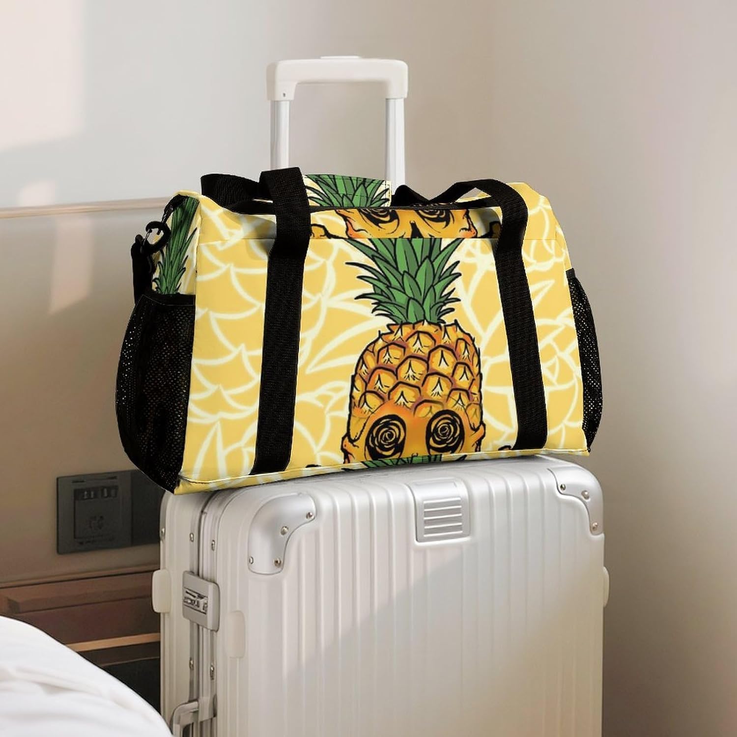 熱帯果物 パイナップル 頭蓋骨 抽象絵画 旅行バッグ キャリーオンバッグ ボストンバッグ スポーツバッグ 大容量 収納 出張 シュー