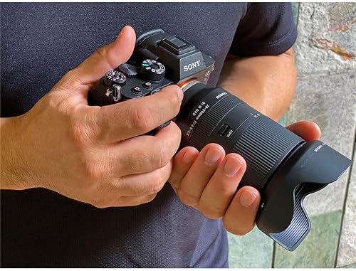 Miniatura 9 de Tamron 28-200 F/2.8-5.6 Di III RXD para Sony Mirrorless Full Frame/APS-C E-Mount, Número de Modelo: AFA071S700, Negro