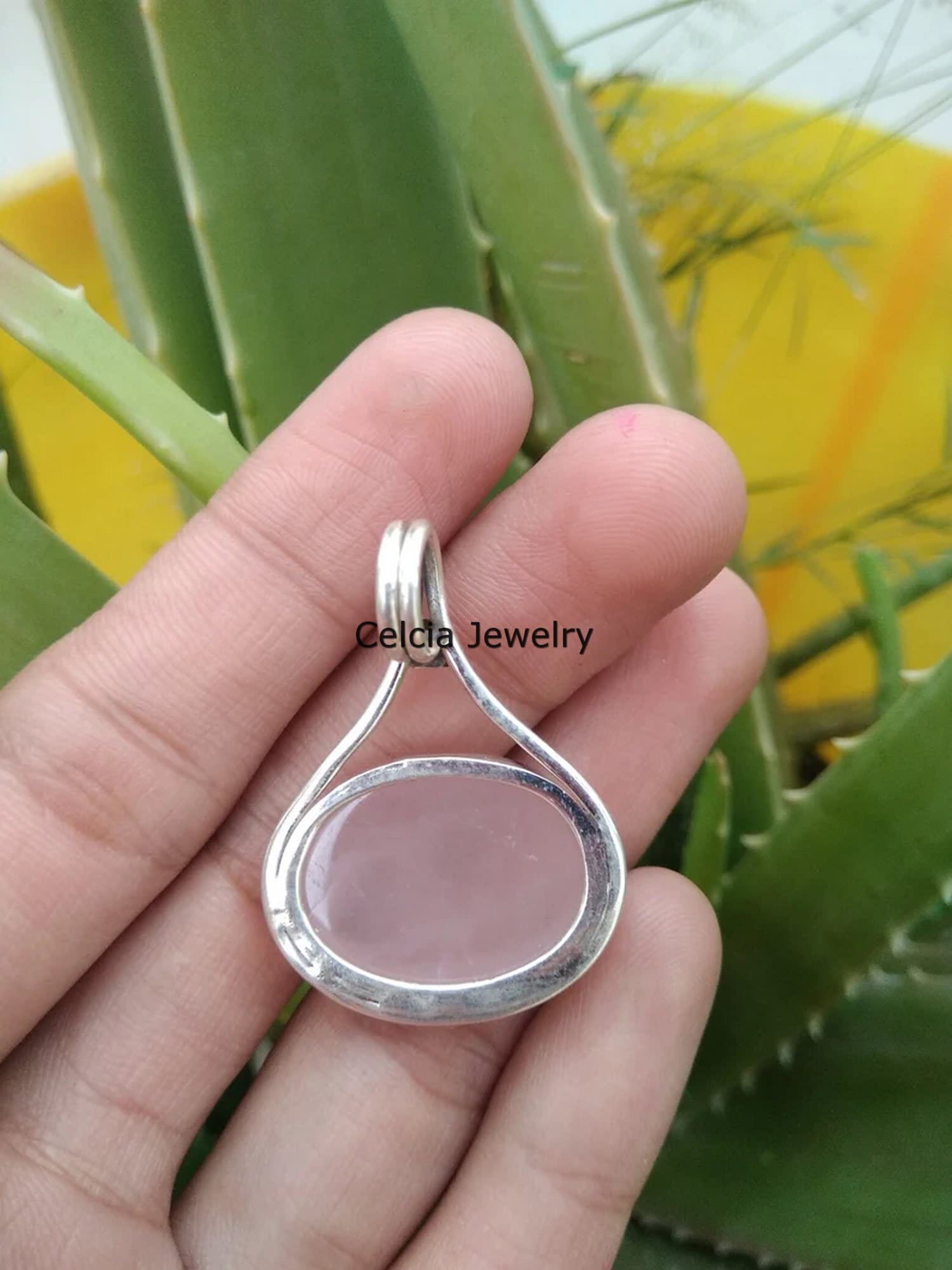 Massiver 925er Sterlingsilber-Anhänger für Damen und Herren, echter blauer Chalcedon-Cabochon, ovaler Edelstein, einzigartiger handgefertigter Schmuck für Sie und Ihn