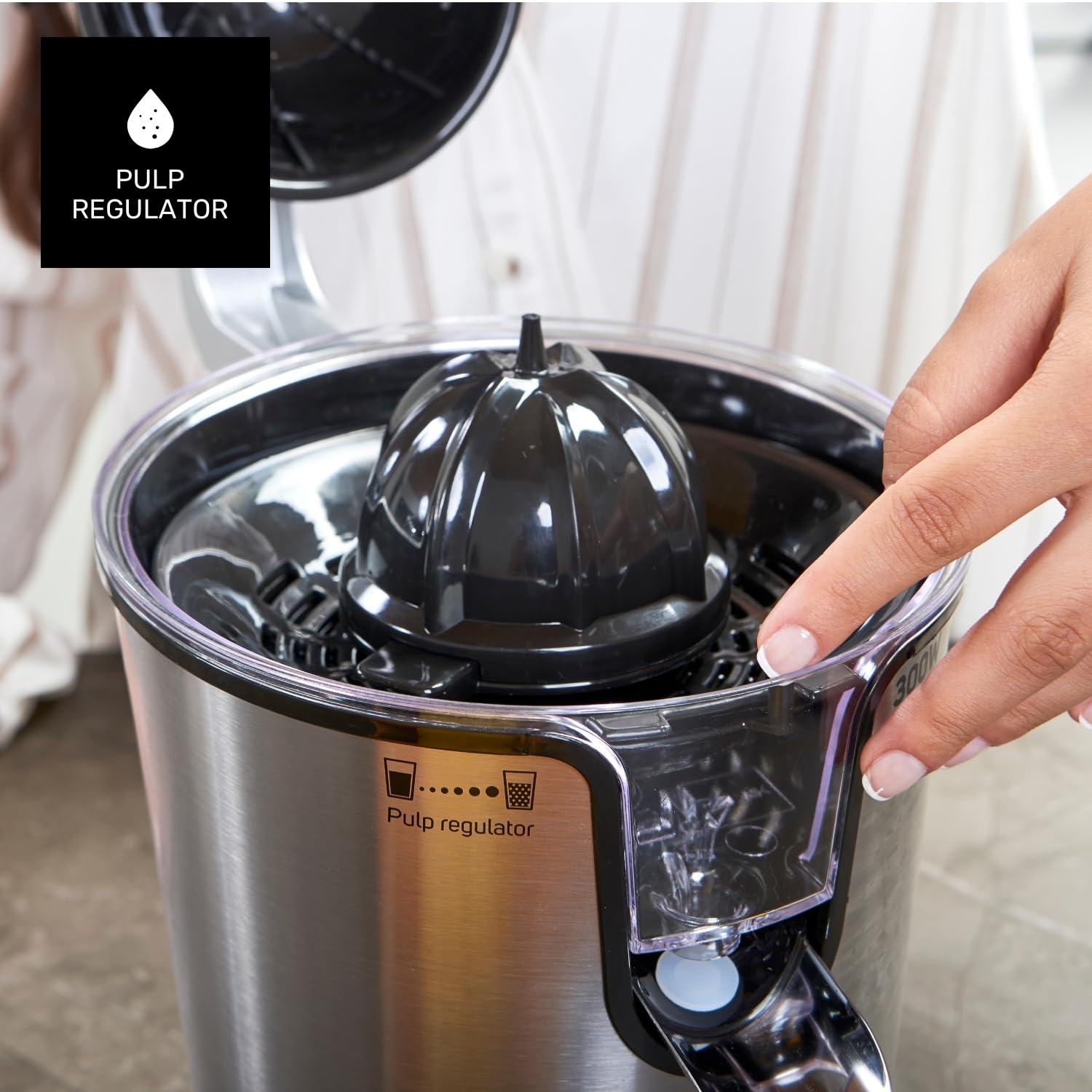 Taurus Easy Press 300 - Presse agrumes électrique levier professionnel 300W, Inox, Moteur à courant alternatif, 650ml, 2 cônes pour tous les agrumes, Filtre en inox et filtre régulateur de pulpe