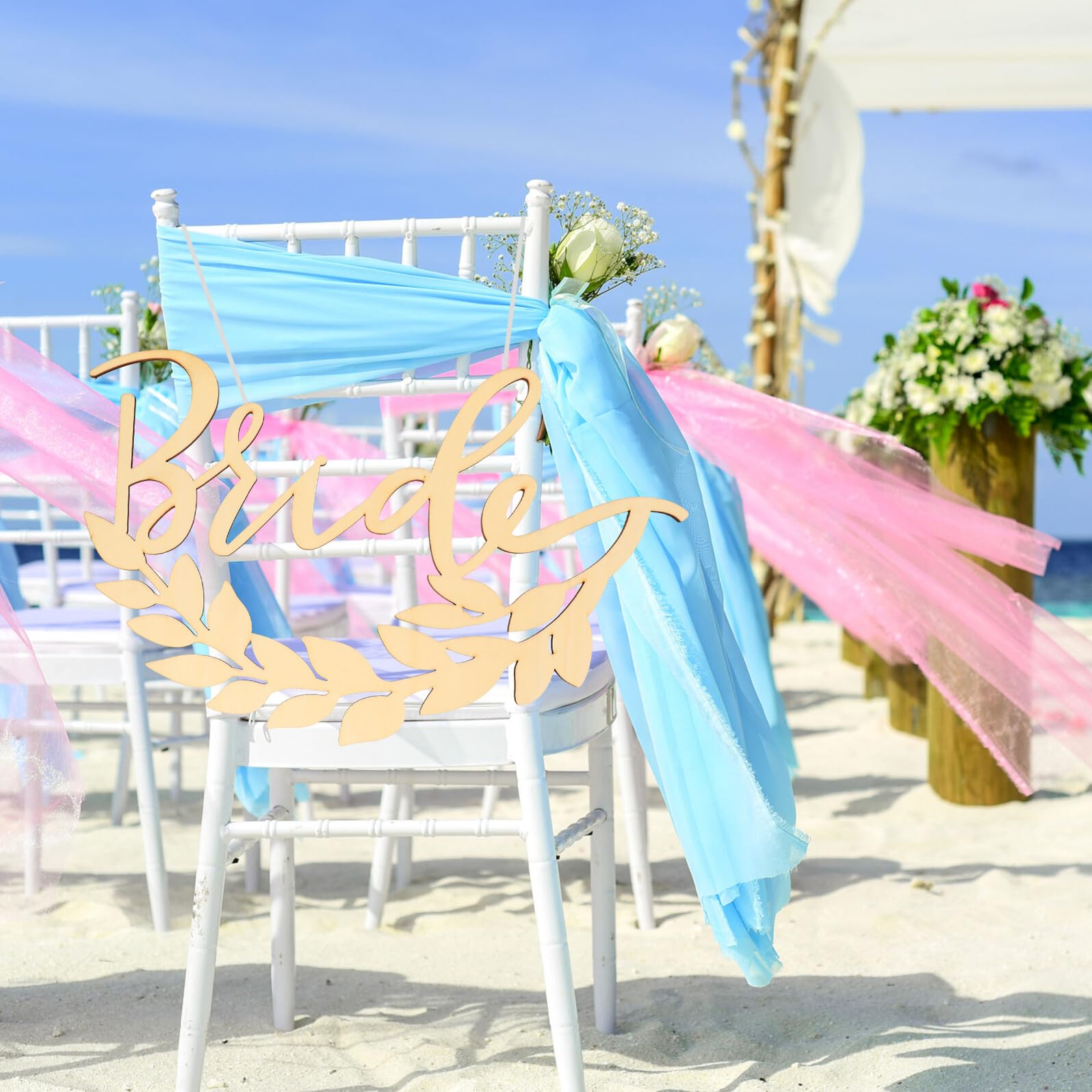 GALPADA Holz Hochzeitsanhänger Stuhl Hängedekoration mit Braut Bräutigam Motiv Natürliche Holzverarbeitung Romantische Partydekoration für Hochzeit und Feier