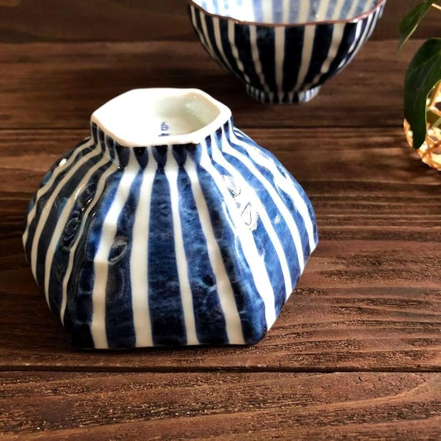 Amazon.co.jp: 波佐見焼 濃十草六角 小鉢 : ホーム＆キッチン