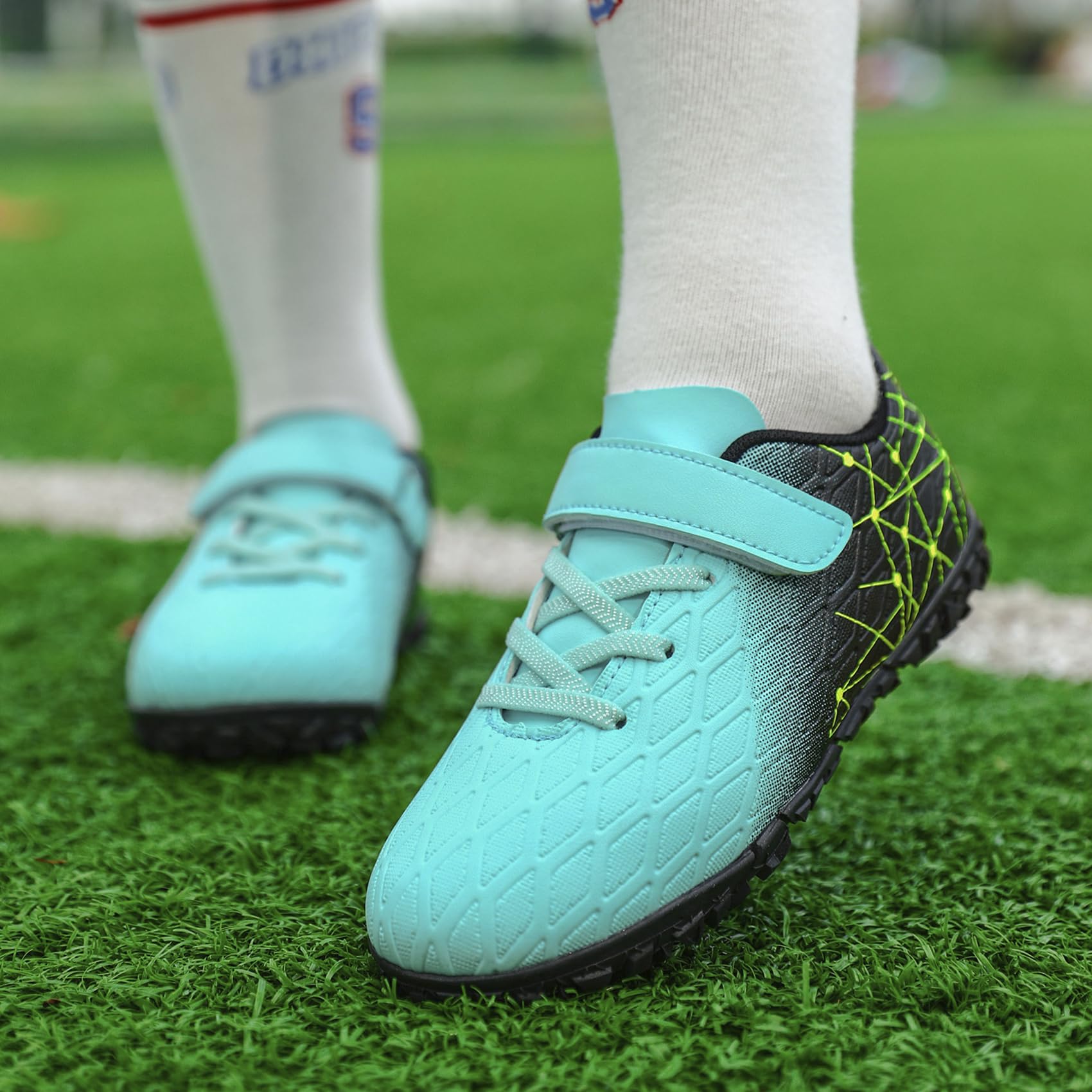 PiDaGlobal Scarpe da Calcio Bambini Ragazzi con Tacchetti Bassi Scarpe da Calcetto Futsal e Allenamento per Interno/Esterno - Antiscivolo Junior