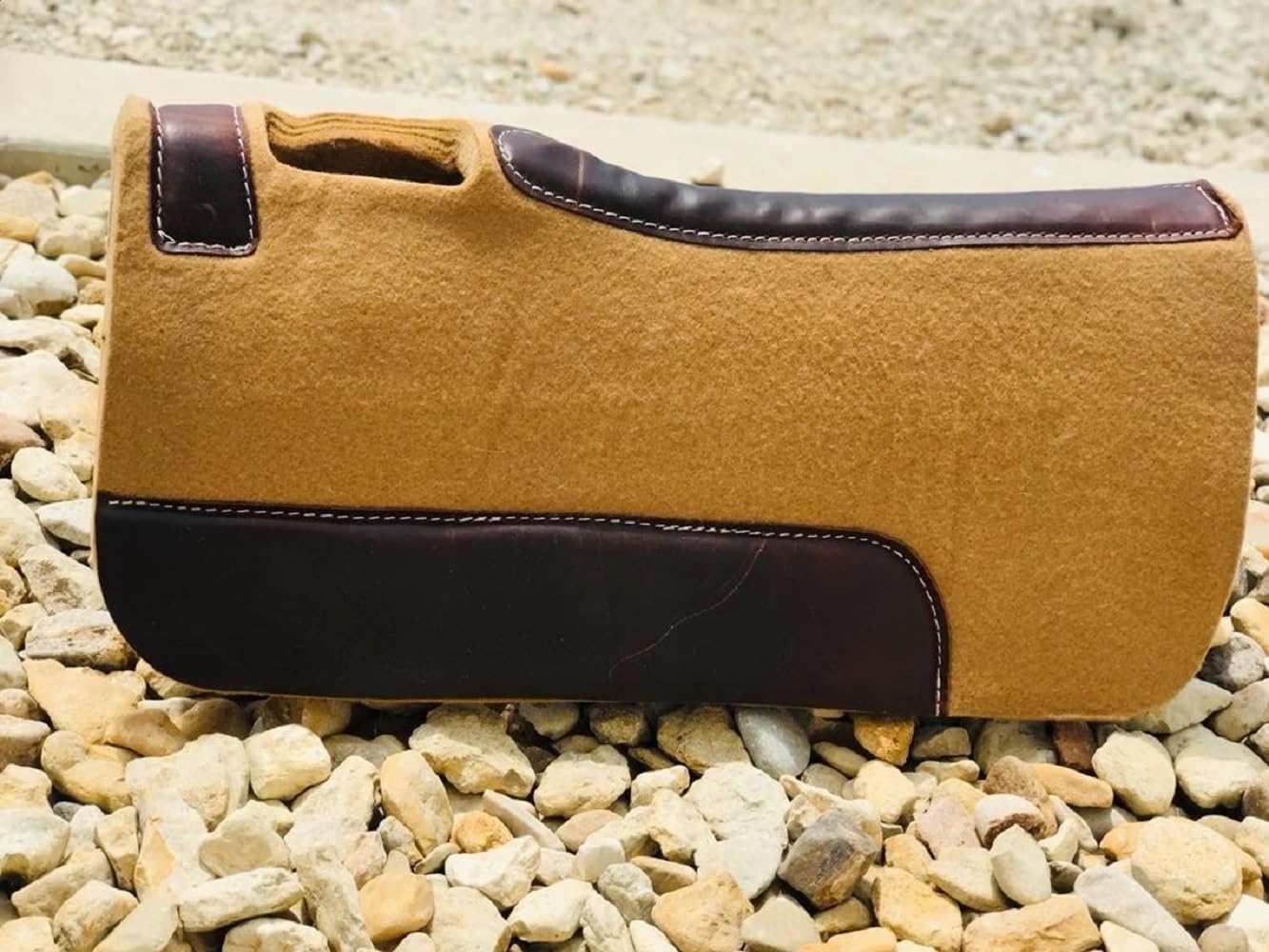 Western horse Felt Sottosella/sottosella sagomato in feltro di lana di alta qualità nelle misure 81,28 x 81,28 cm e 76,2 x 76,2 cm