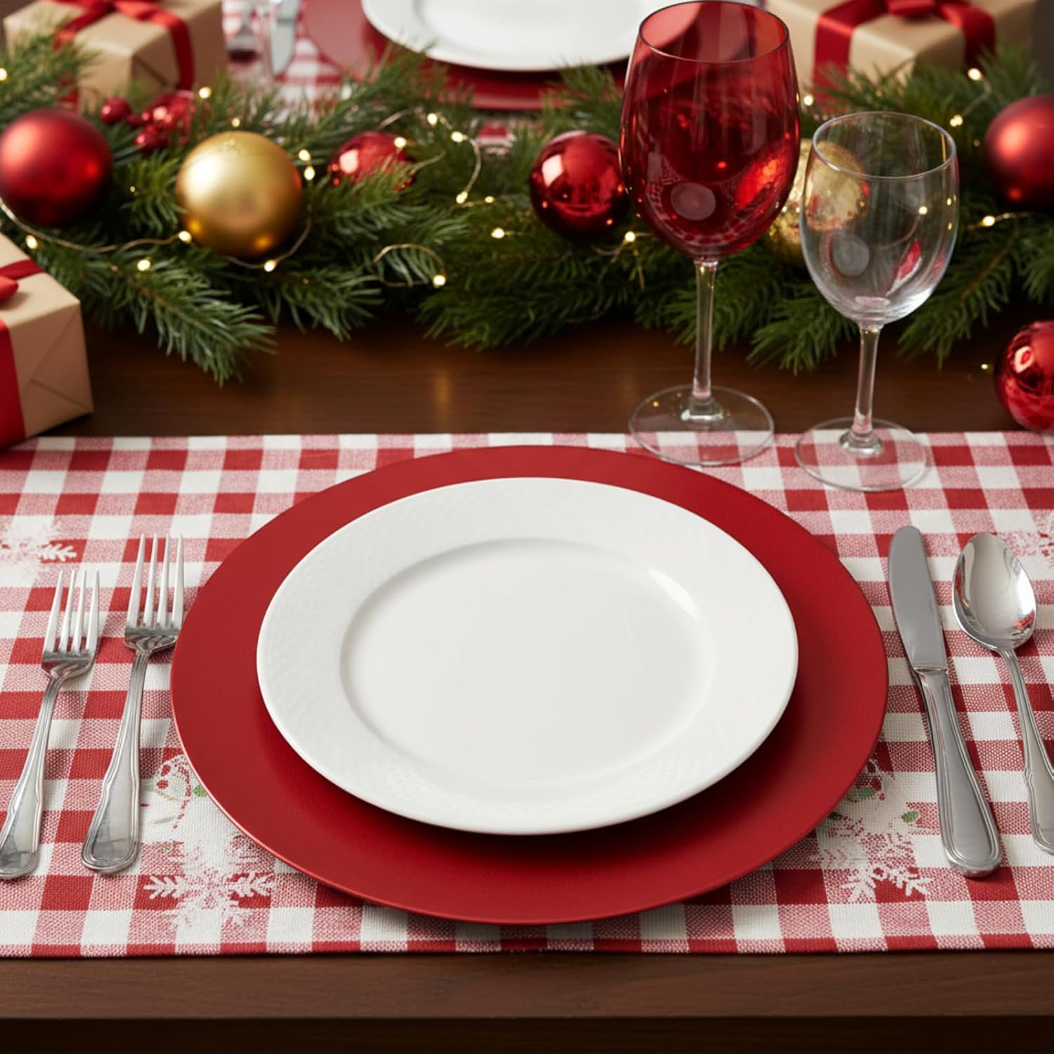 Tanlade 12 Pcs 13 Inch Charger Plates Bulk Round Wedding Chargers Plastic Dinner Plates for Table Setting Wedding Party Decoration (Red)