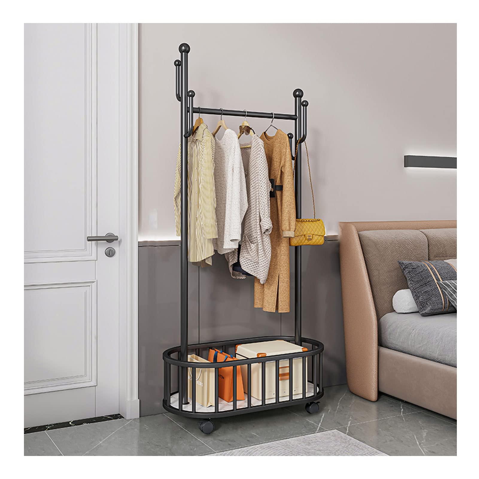 Cintre en métal Robuste de chambre avec rails de rangement et panier bas