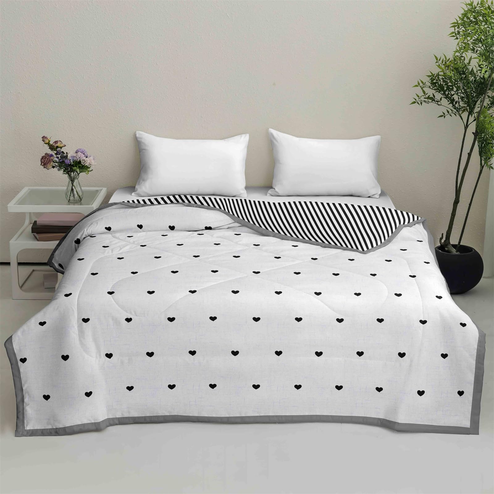 Odot Coverless Duvet 4.5 Tog for Single Double King Size, Summer Duvet No Cover Cosy and Lightweight Quilt Breathable Bedspreads Quilted Throw for Beds (Gray heart,200 * 200cm)