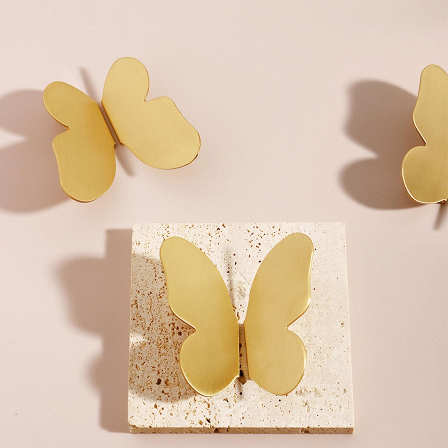 2PCS Butterfly Cabinet Knobs, Gold Butterfly Single Hole Knob Half Moon Knob Brushed Brass Wardrobe Knobs Art Deco Handle for Cabinets Children's Room Decorative Pull