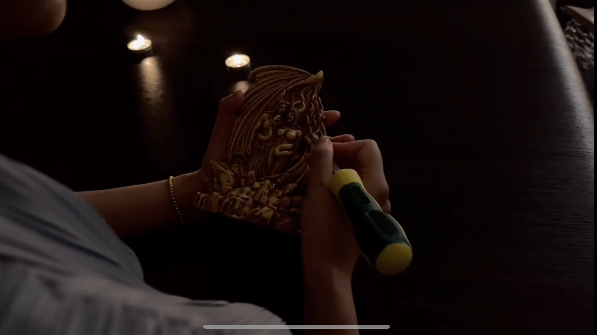 Estatua Diosa Hécate de Magia y Hechicería Oro miniatura 7