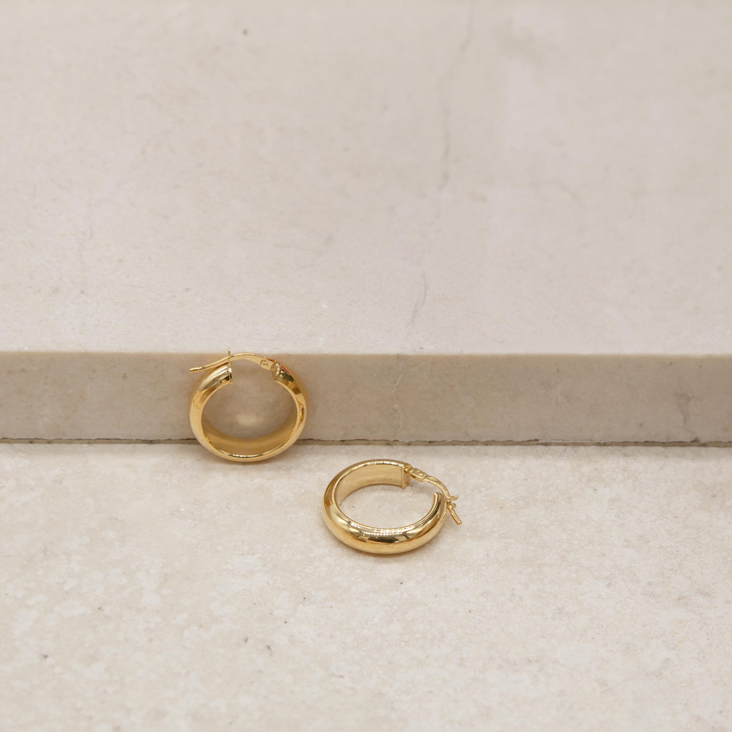 Carissima 9-karatowe żółte złoto 22 mm okrągłe kolczyki kreolskie