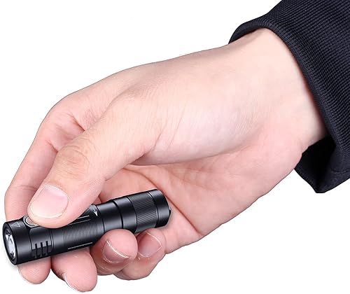 Miniatura 2 de Phoenix E09R - Luz negra, 3.1 pulgadas (3.1 in), linterna, LED SST20, brillo hasta 600 lúmenes, recargable