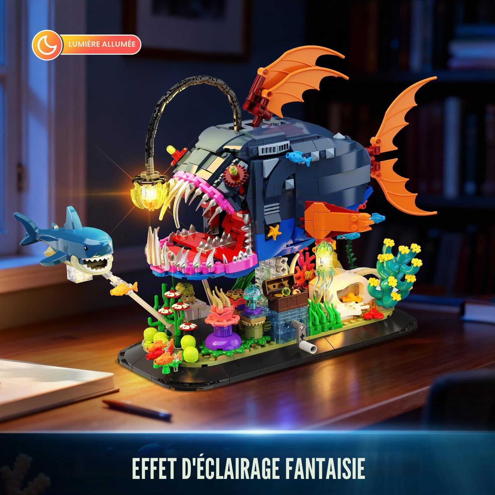 INSOON Set de Construction Poisson-Lanterne Mécanique avec Lumières, Poisson-Pêcheur Articulé avec Requin et Méduse, Kit Animal Marin 1139 Pièces, Cadeau Déco Adultes et Enfants 12+