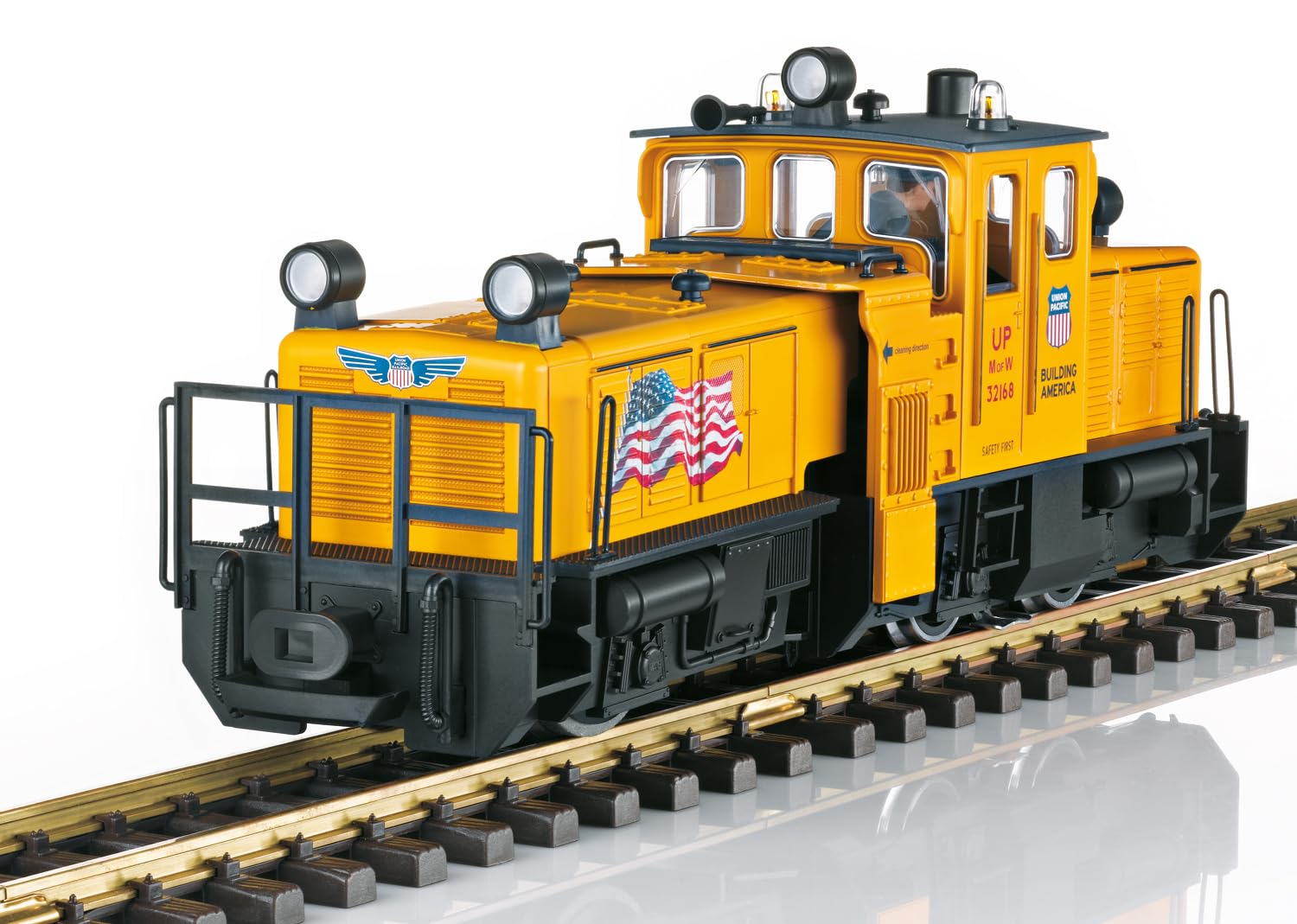 LGB – 21672 Locomotora de Limpieza de rieles – Limpieza Durante la conducción – Potente – Diseño Estados Unidos – Locomotora de ferrocarril de jardín – a Partir de 15 años – Pista G