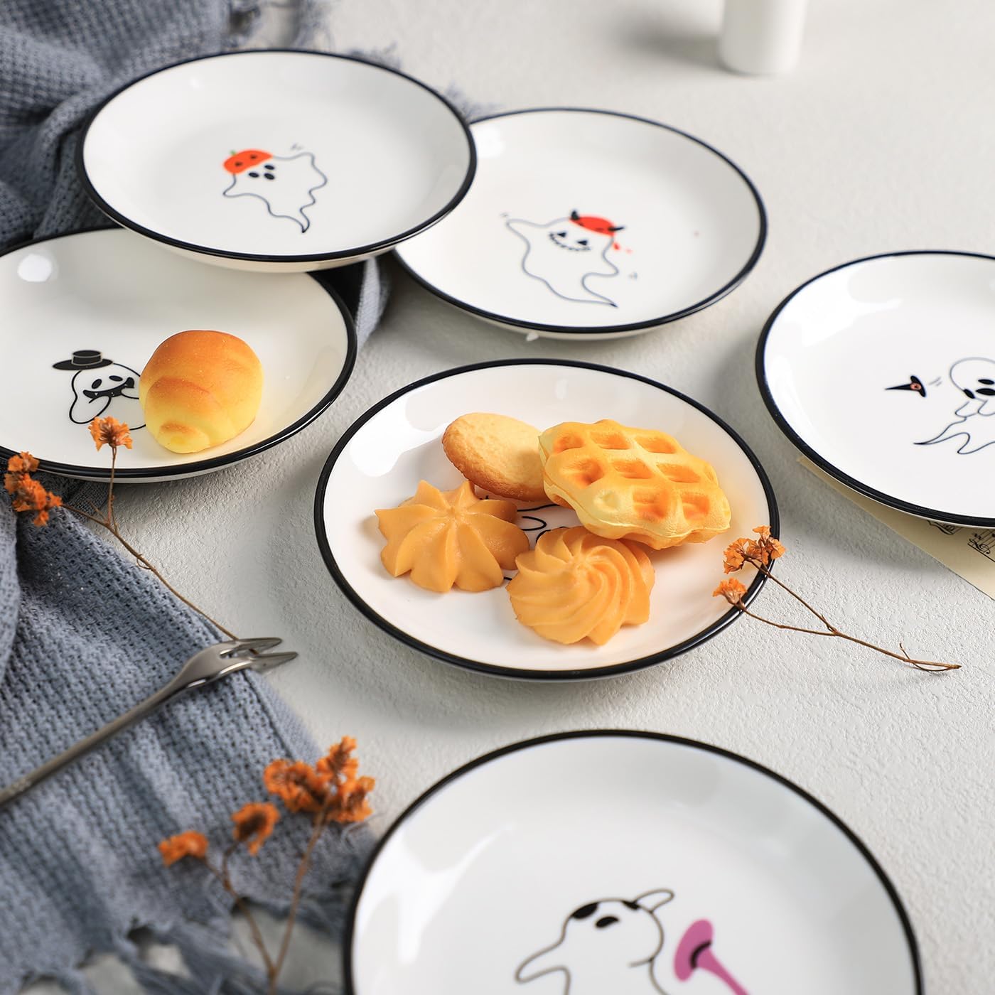 SOCOSY Cute Cartoon Ghost Seasoning Dishes Sauce Dishes Sushi Dipping Bowls Appetizer Plates Little Cat Feeding Plates, Serving Dish for Home Kitchen Restaurant Halloween-Ghost-5 Inch